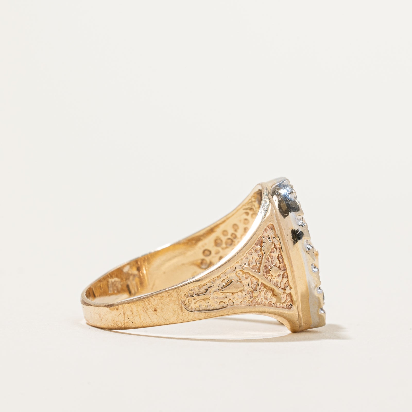 Diamond & Ruby Horse Cocktail Ring | 0.21ctw, 0.02ct | SZ 9 |