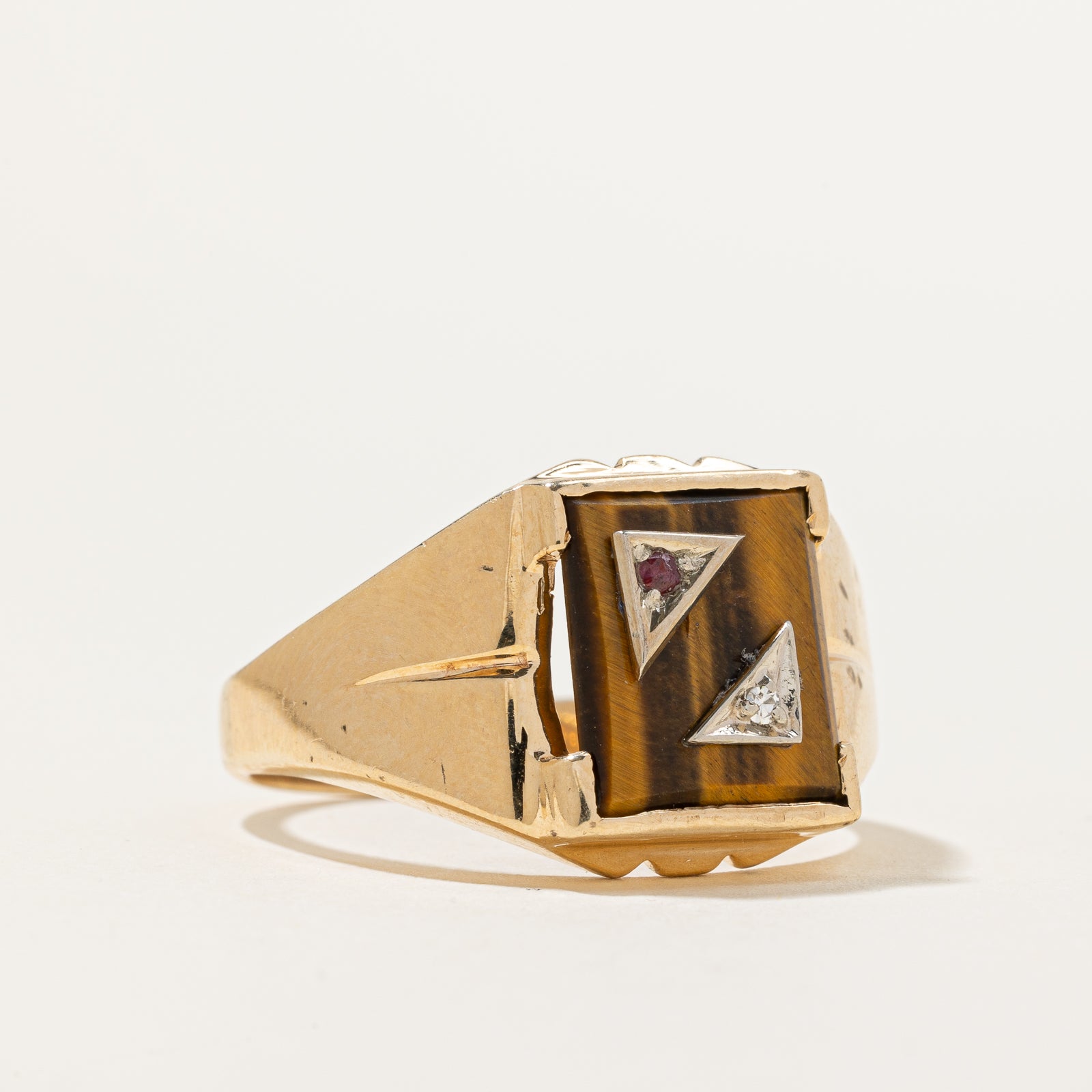 Tiger's Eye Signet Ring | 2.00ct, 0.01ct, 0.01ct | SZ 12.5 |