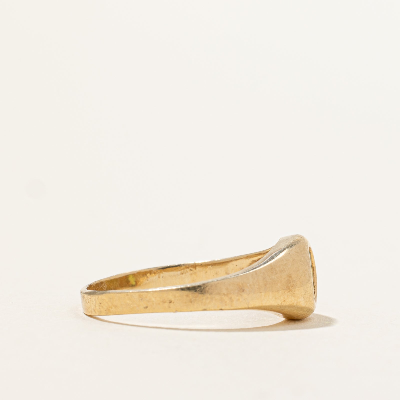 Bague conique en verre vert | 0,22 ct | Taille 3,75 | 
