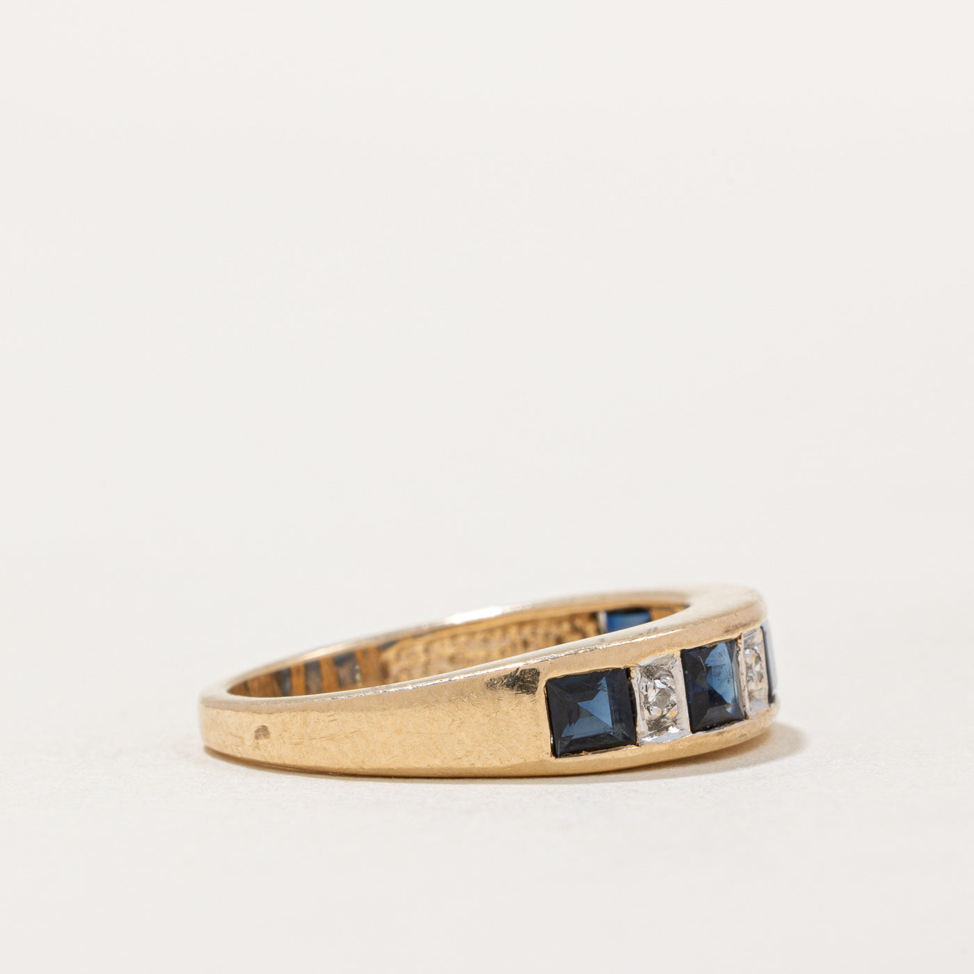 Bague saphir et diamants | 1,00 ct, 0,04 ct | Taille 6,25 | 