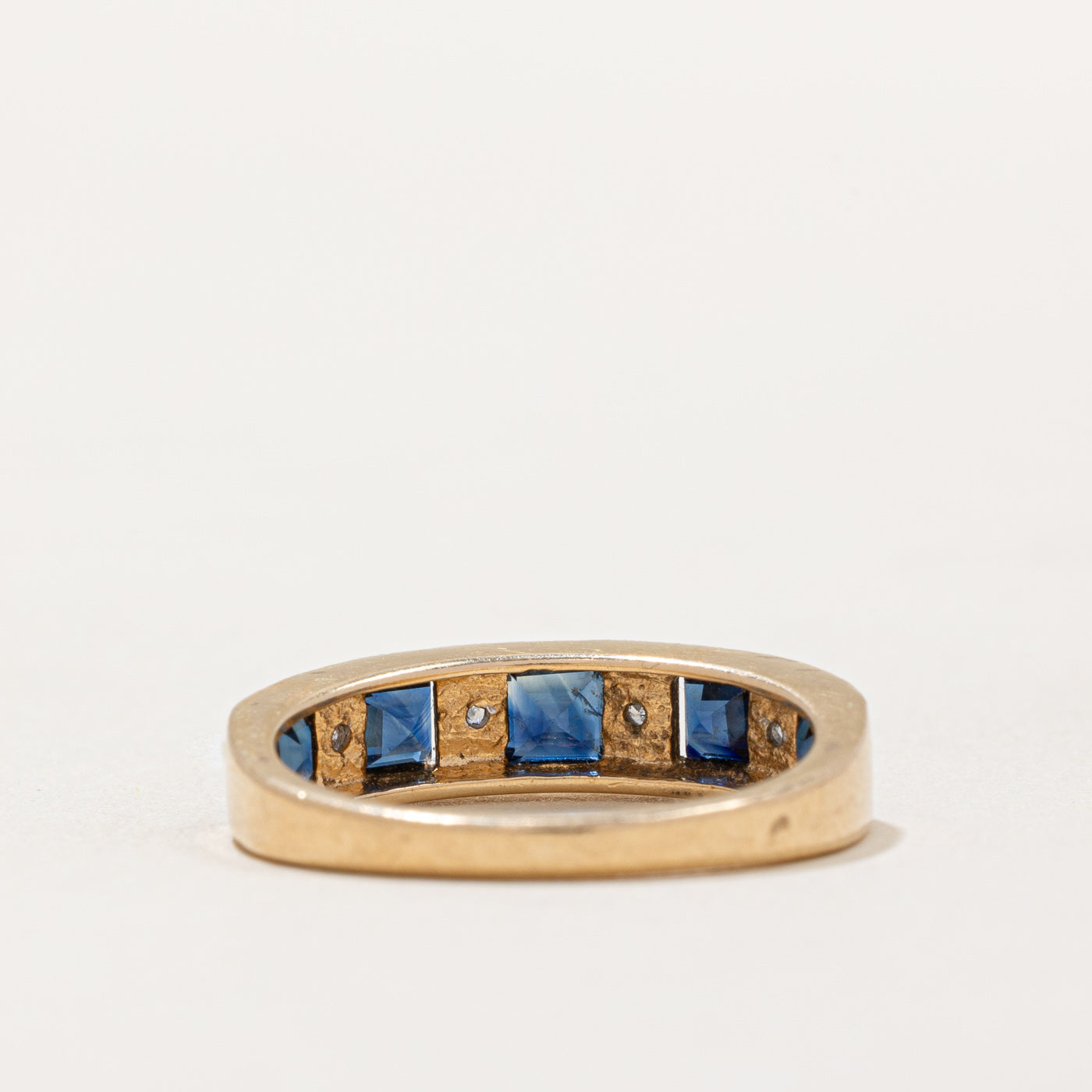 Bague saphir et diamants | 1,00 ct, 0,04 ct | Taille 6,25 | 