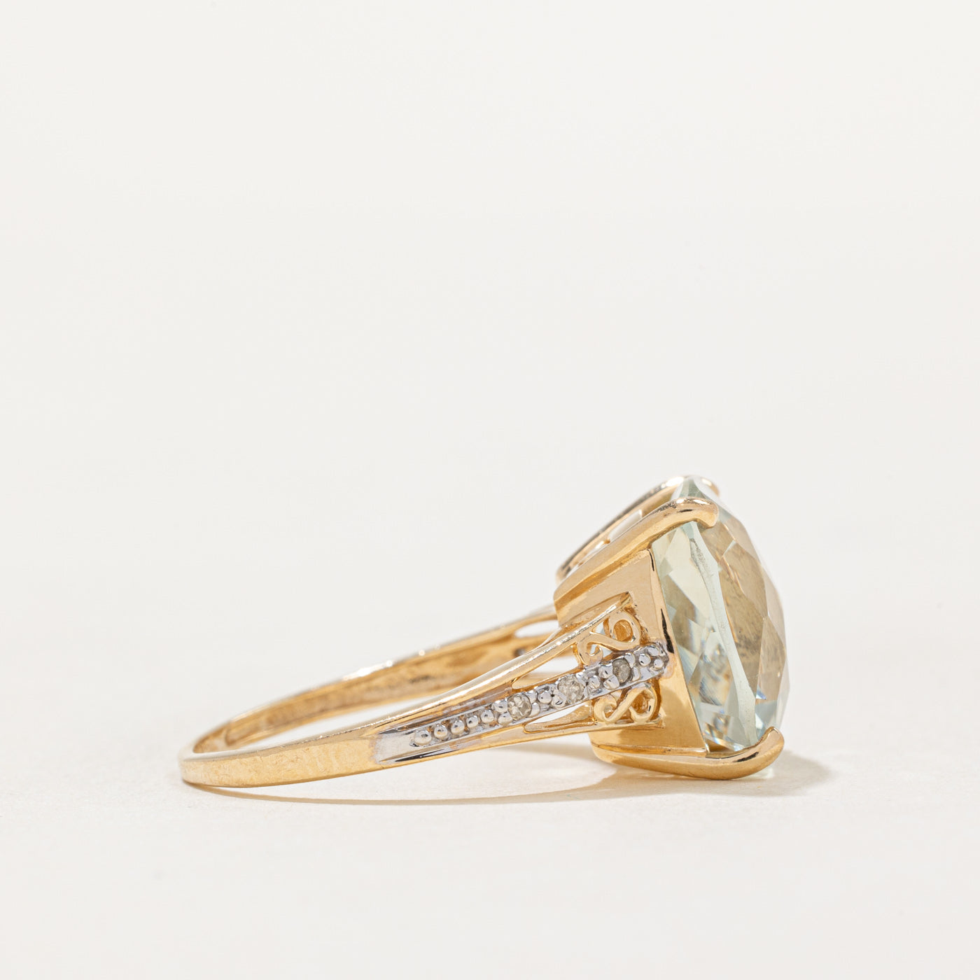 Mint Green Quartz & Diamond Cocktail Ring | 6.70ct, 0.02ctw | SZ 6.25 |