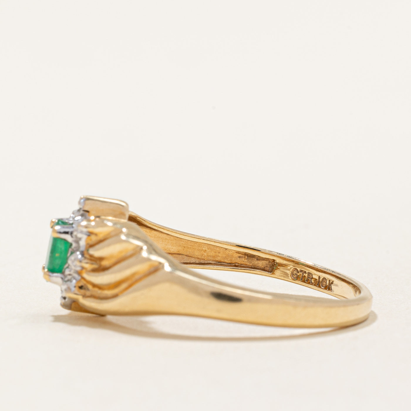 Emerald & Diamond Ring | 0.17ct, 0.01ctw | SZ 8.75 |