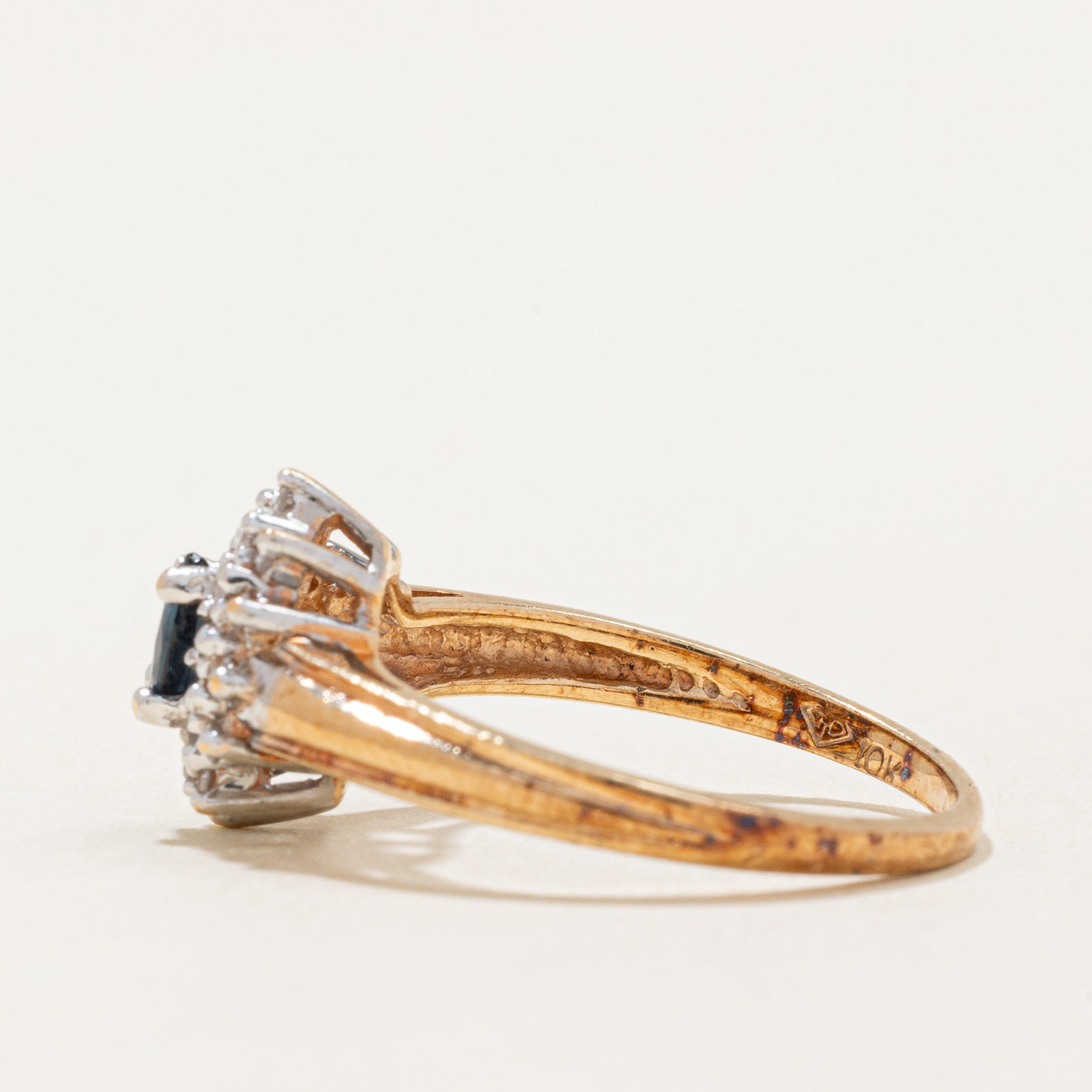 Diamond Halo & Sapphire Ring | 0.18ctw, 0.15ct | SZ 5.75 |