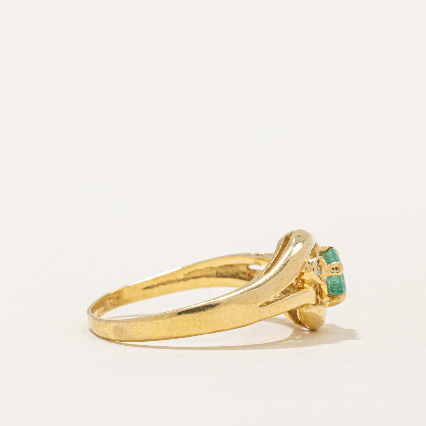Emerald & Diamond Ring | 0.15ct, 0.02ctw | SZ 6.25 |