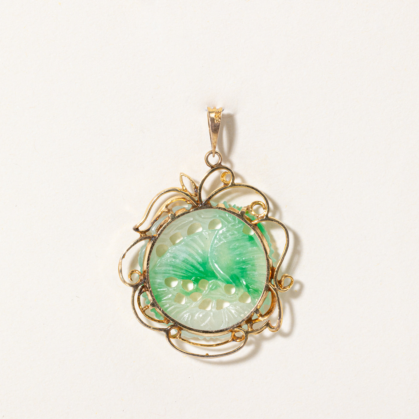 Carved Jadeite Pendant | 9.00ct |