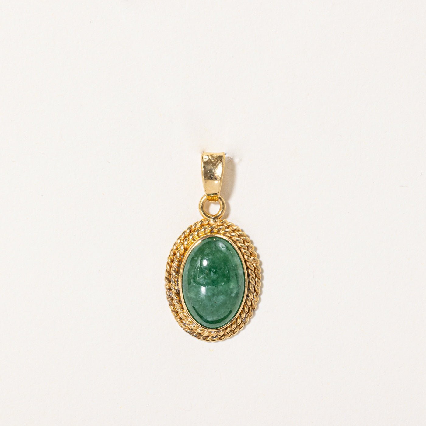 Pendentif en jadéite | 6,70 ct | 