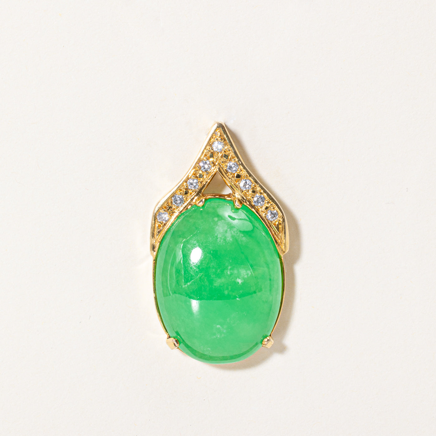 Jadeite & Diamond Pendant | 25.50ct, 0.18ctw |