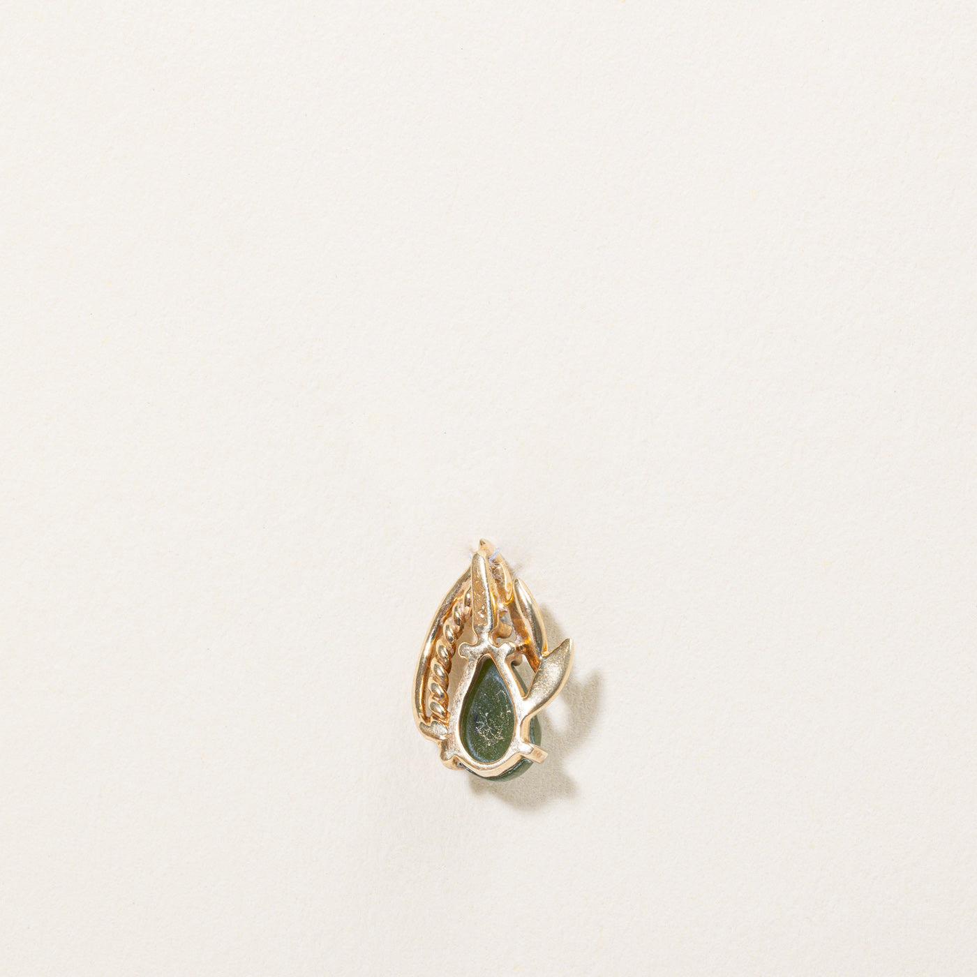 Pendentif Serpentine et Diamant | 0,90 ct, 0,02 ct | 
