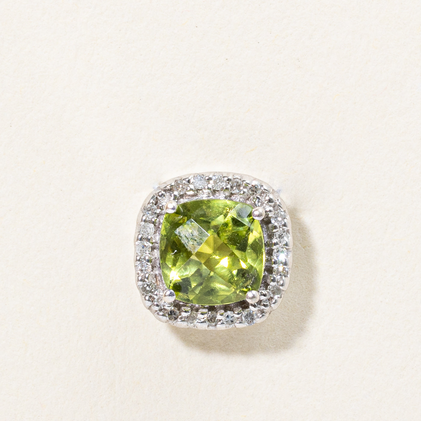 *** PHOTOS Pendentif péridot et diamants | 1,15 ct, 0,08 ct au total | 