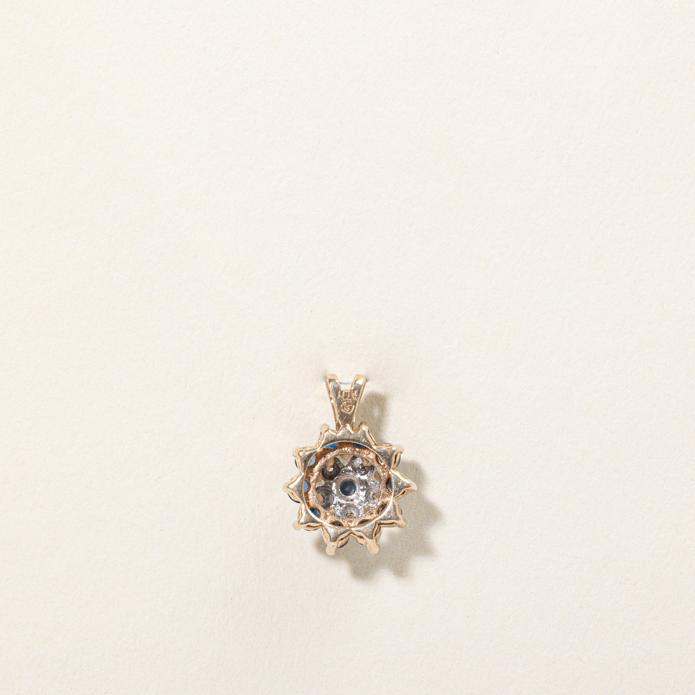 Pendentif saphir et diamant | 0,42 ct, 0,02 ct | 
