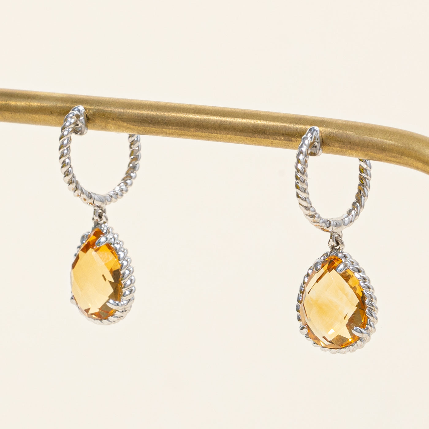 Boucles d'oreilles pendantes en citrine et diamants | 6,00 ct, 0,07 ct | 