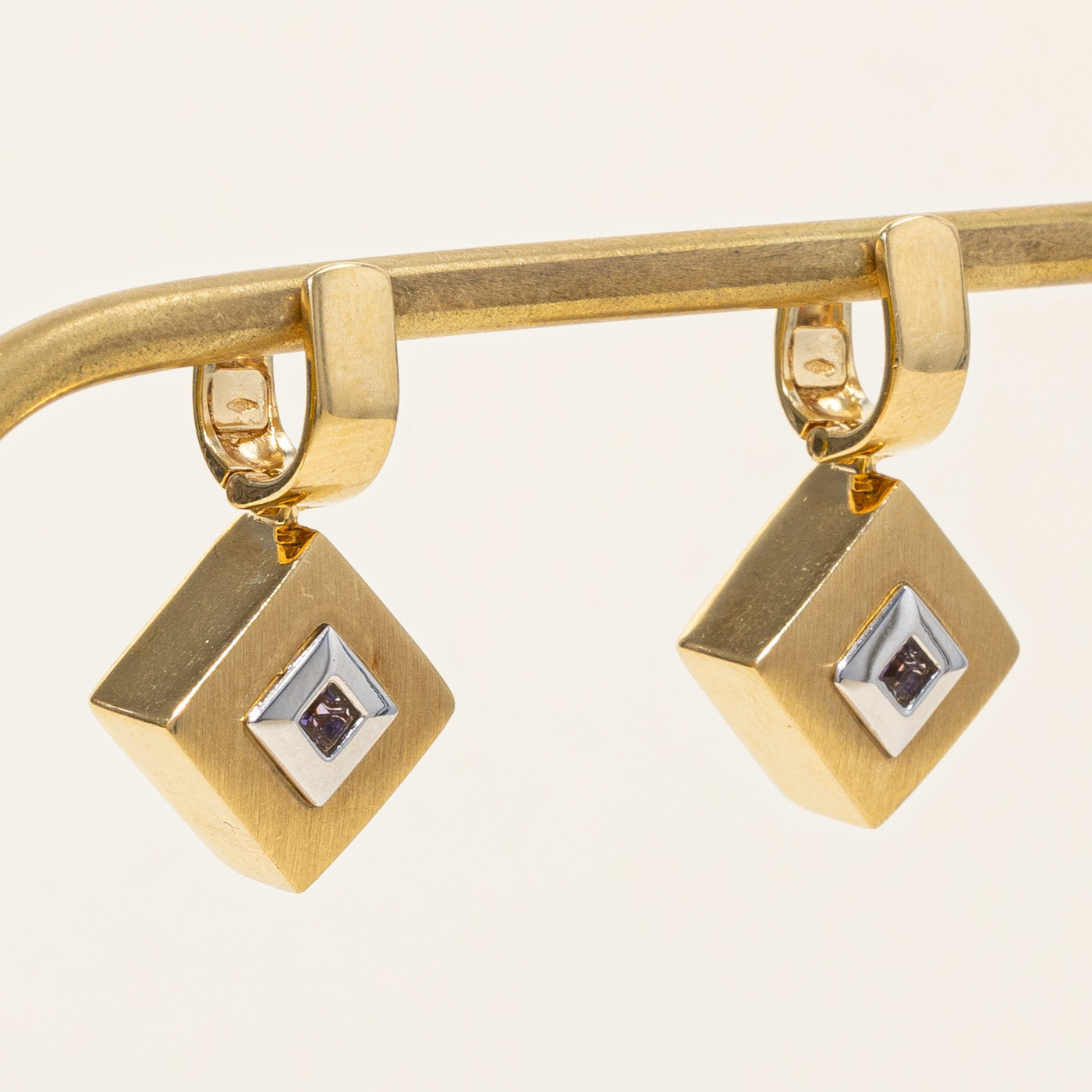 Boucles d'oreilles pendantes en améthyste | 0,20 ct | 
