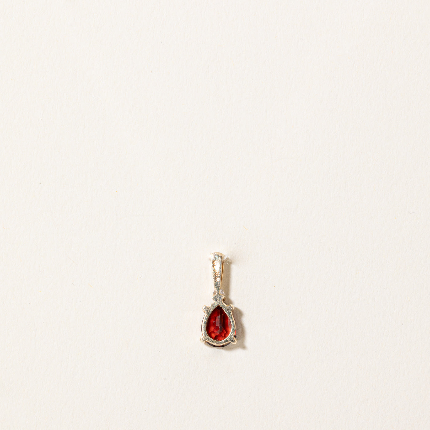 Garnet & Diamond Pendant | 0.75ct, 0.02ct |