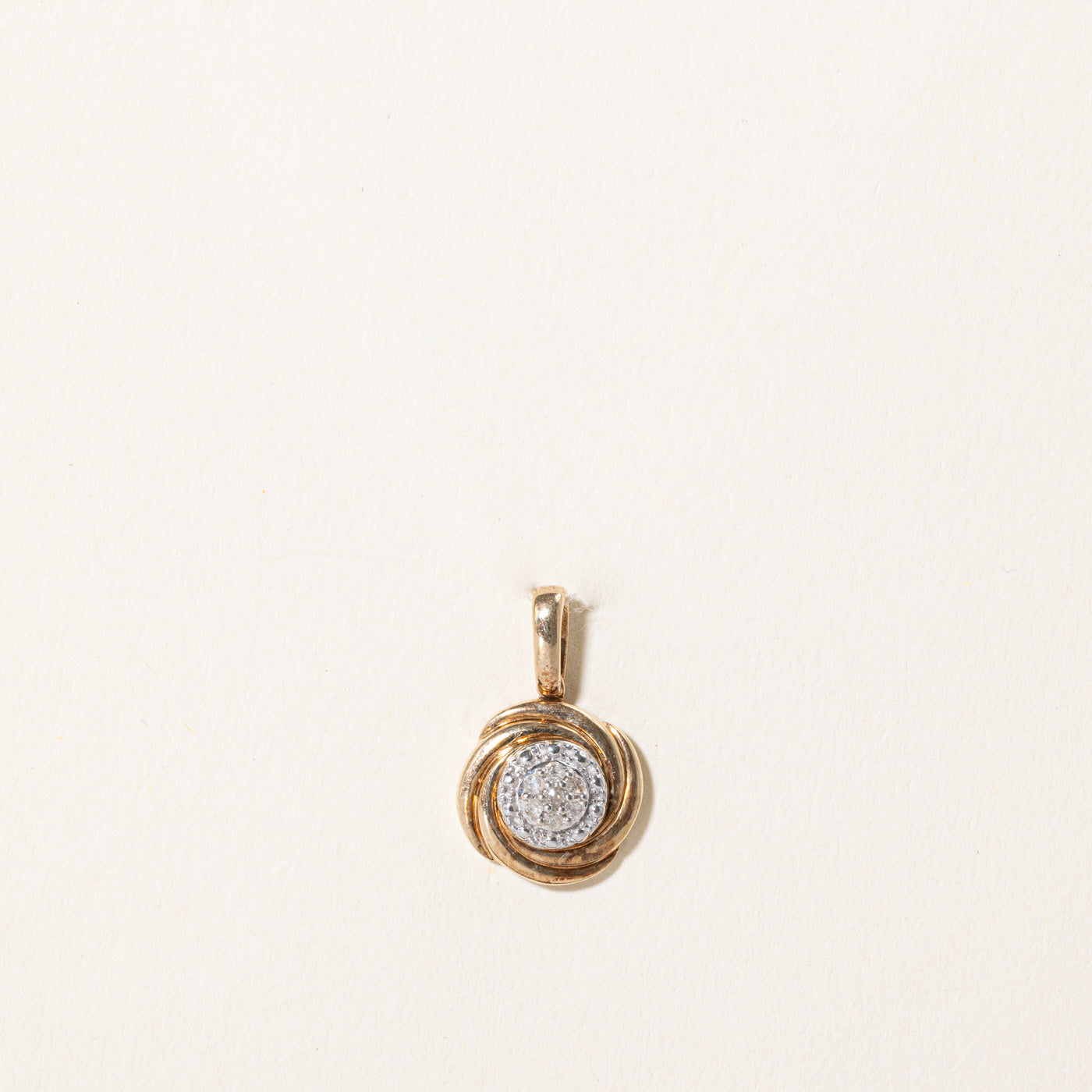 Diamond Pendant | 0.04ctw |