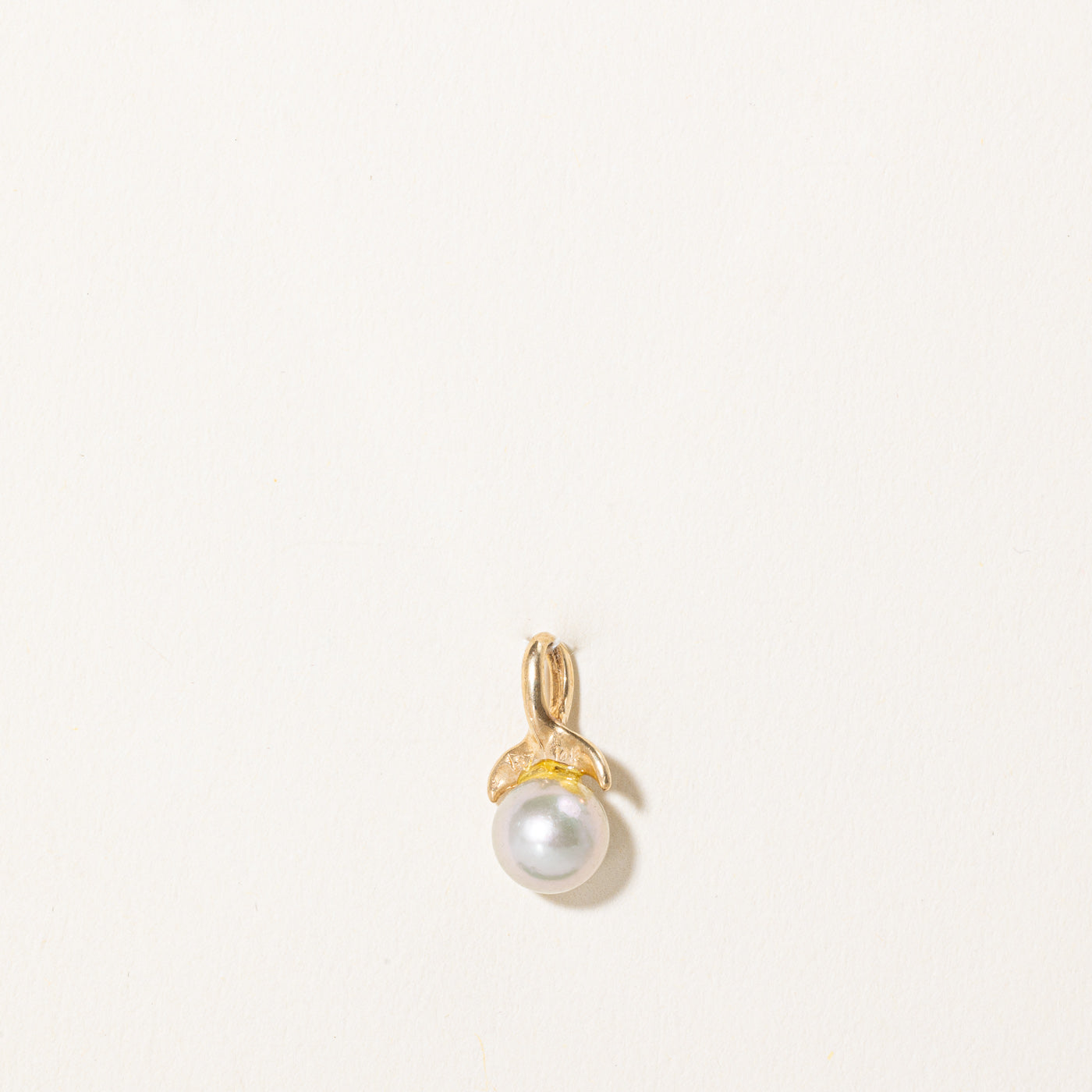 Pendentif queue de poisson en perle de culture 