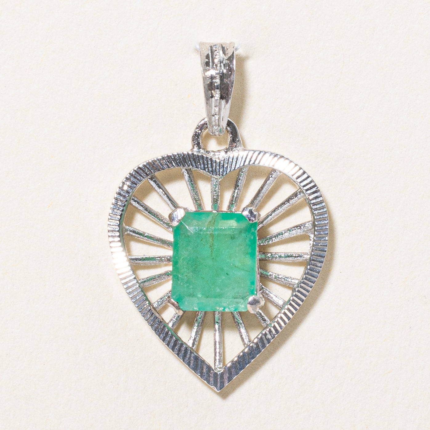 Emerald Heart Pendant | 0.80ct |