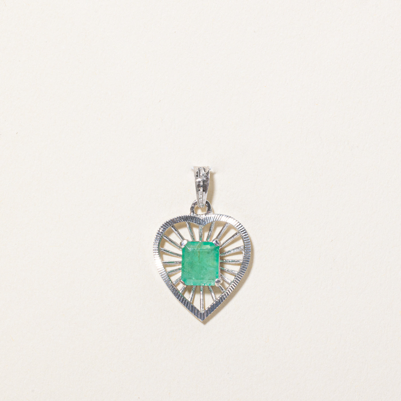 Emerald Heart Pendant | 0.80ct |