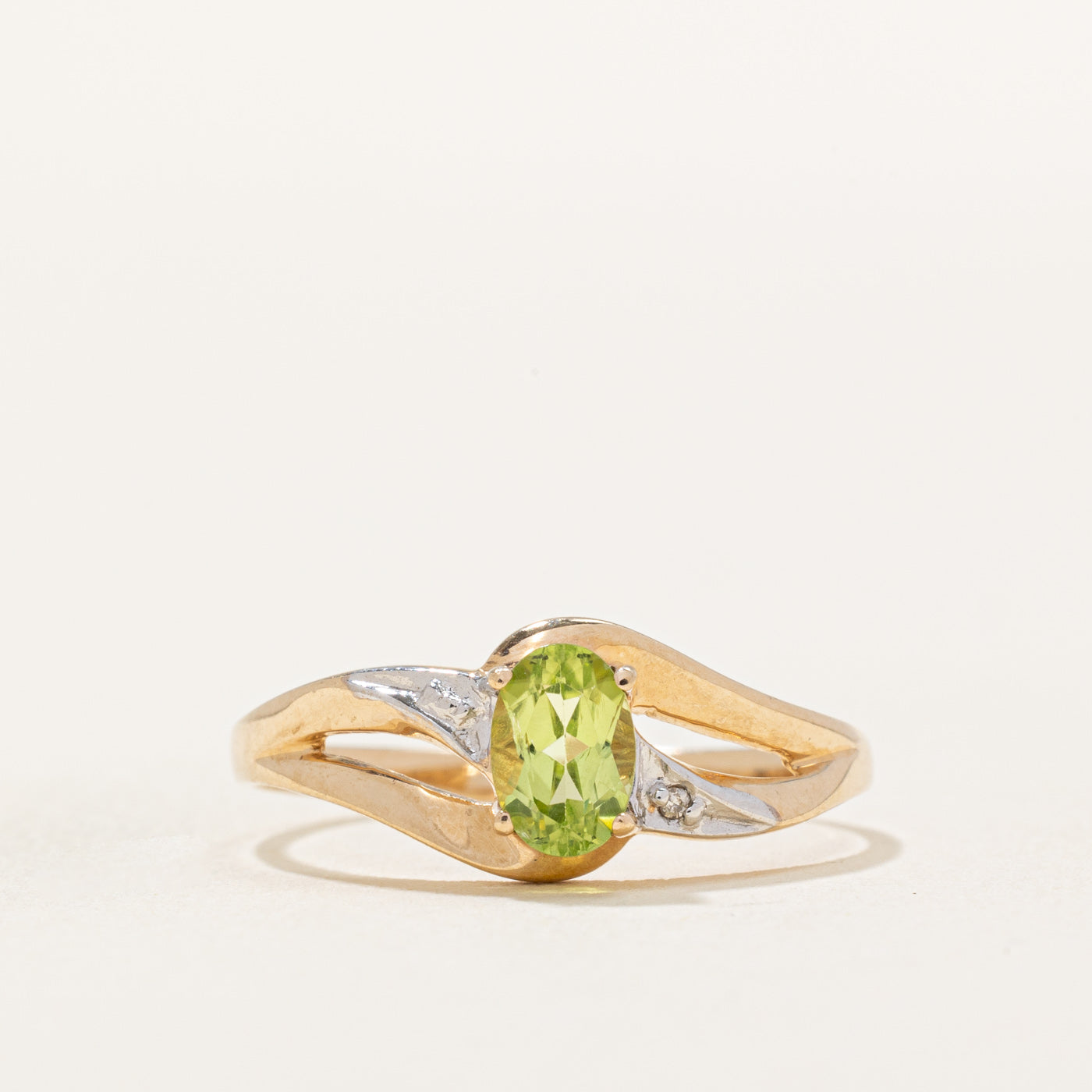 Peridot & Diamond Bypass Ring | 0.50ct, 0.01ctw | SZ 7 |