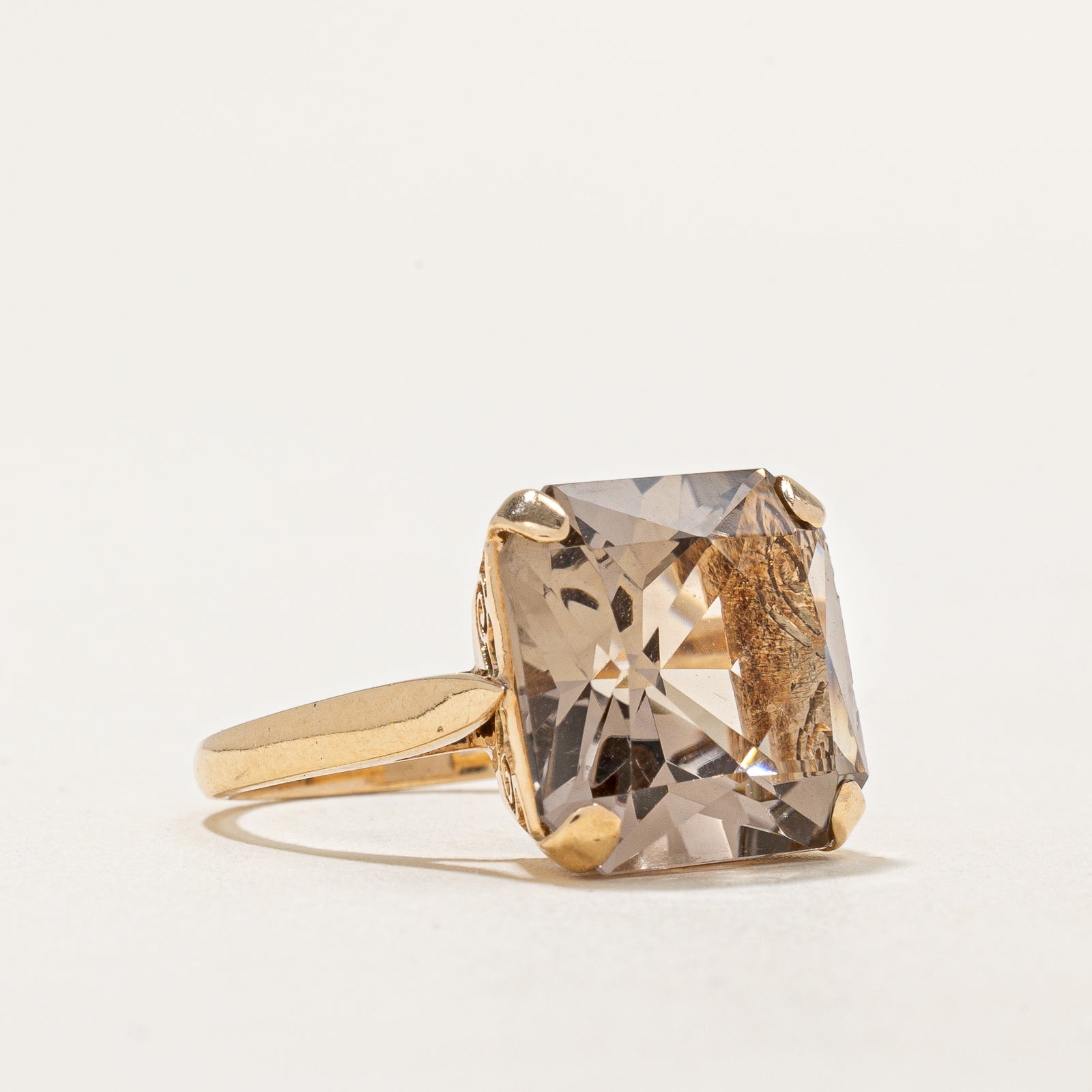 Quartz Cocktail Ring | 10.00ct | SZ 6.75 |