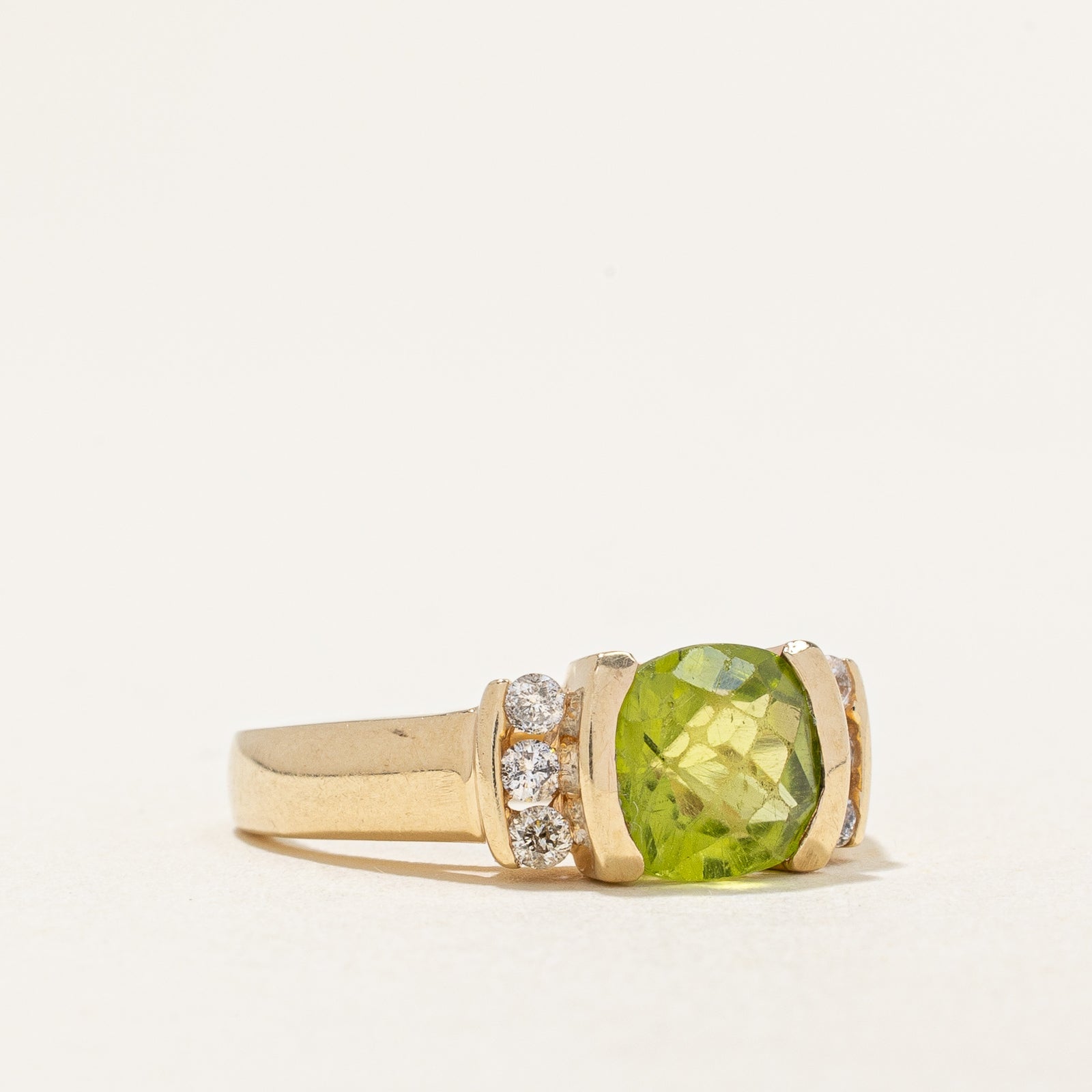 Peridot & Diamond Ring | 1.50ct, 0.18ctw | SZ 4.5 |