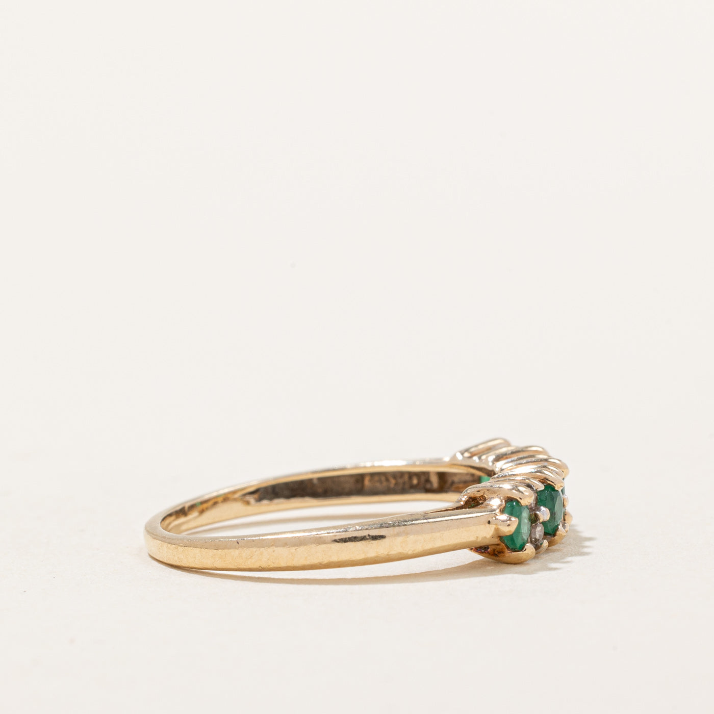 Emerald & Diamond Ring | 0.30ctw, 0.04ctw | SZ 5.75 |