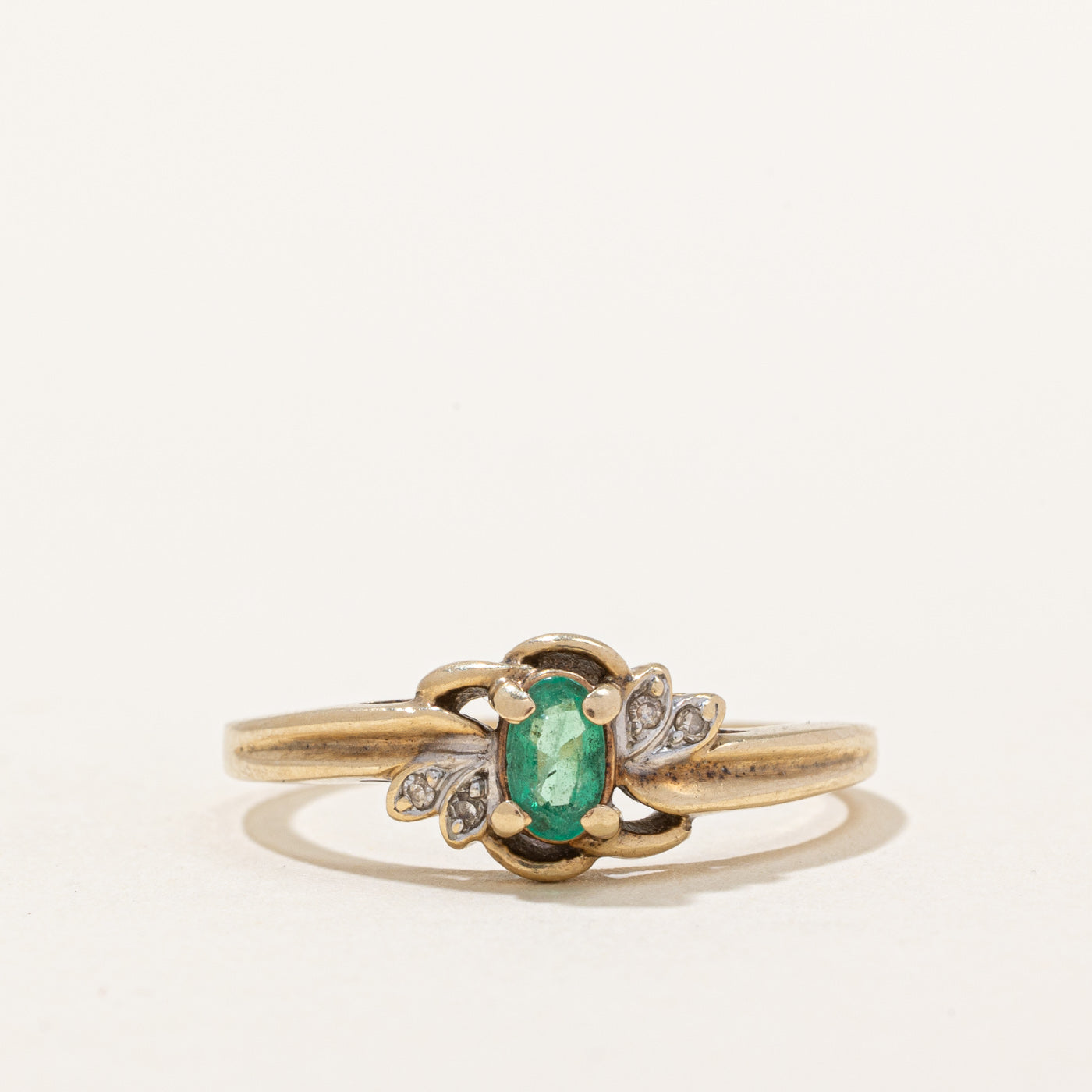 Emerald & Diamond Ring | 0.16ct, 0.01ctw | SZ 7.75 |