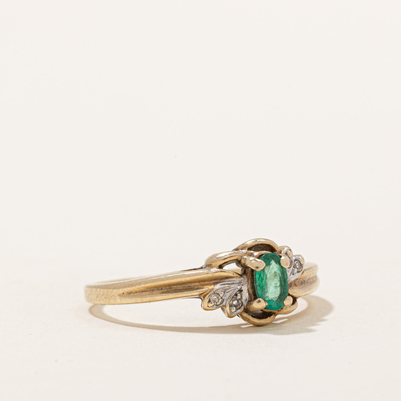 Emerald & Diamond Ring | 0.16ct, 0.01ctw | SZ 7.75 |