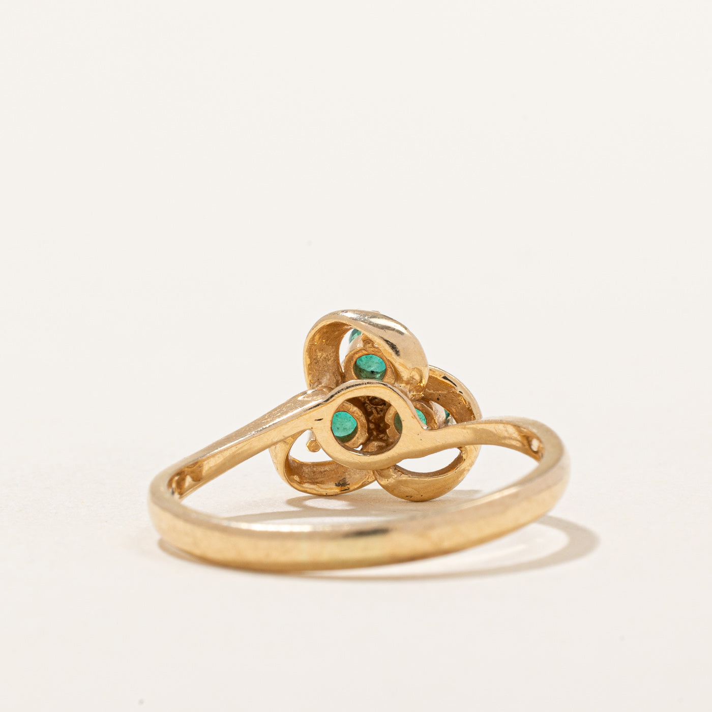 Emerald & Diamond Cocktail Ring | 0.10ctw, 0.01ct | SZ 7.5 |