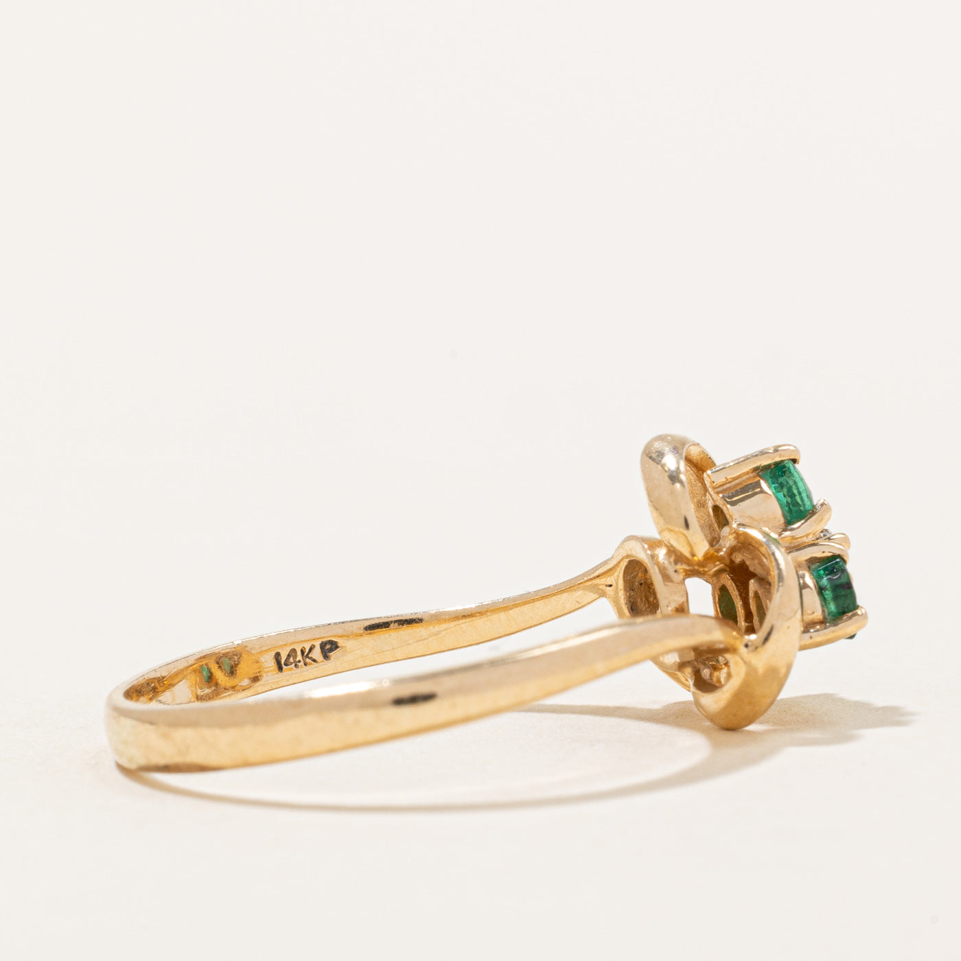 Emerald & Diamond Cocktail Ring | 0.10ctw, 0.01ct | SZ 7.5 |