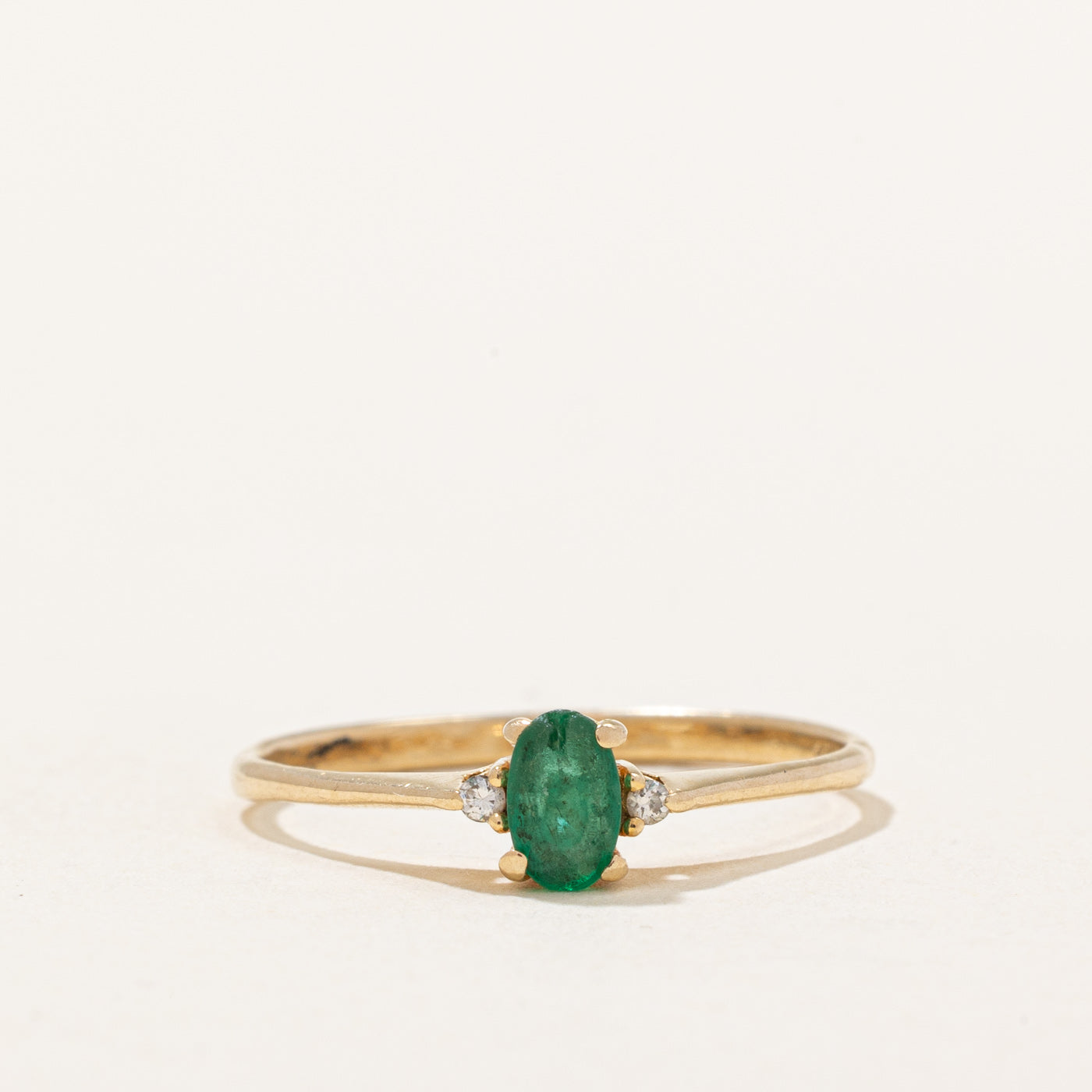 Emerald & Diamond Ring | 0.14ct, 0.01ctw | SZ 6 |