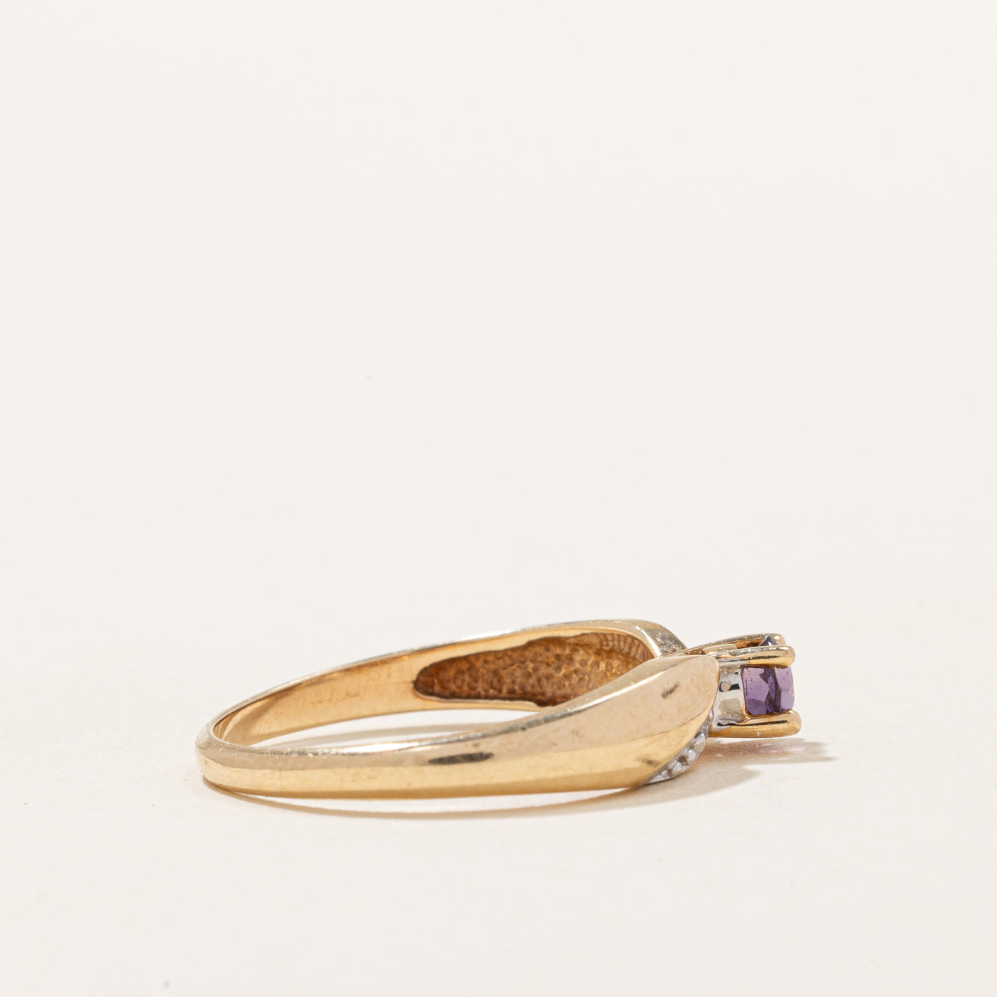 Amethyst & Diamond Ring | 0.14ct, 0.01ctw | SZ 6 |