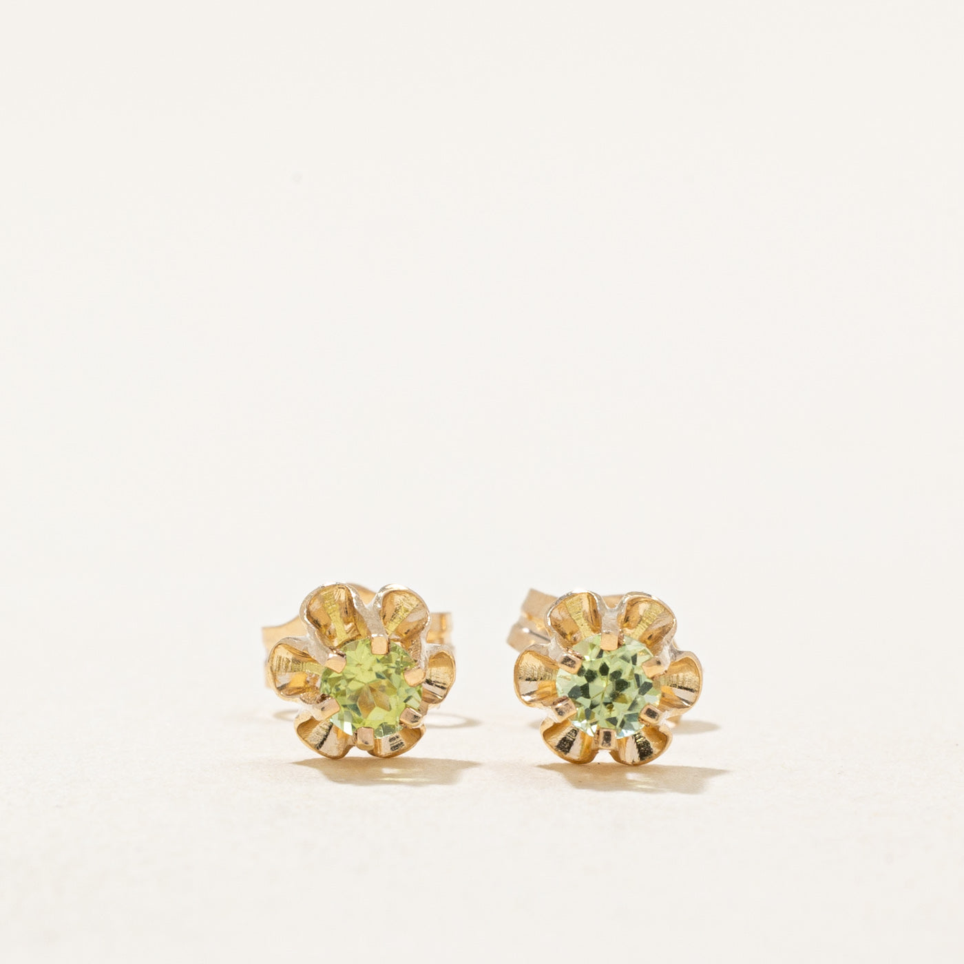 Boucles d'oreilles puces en péridot | 0,20 ct | 