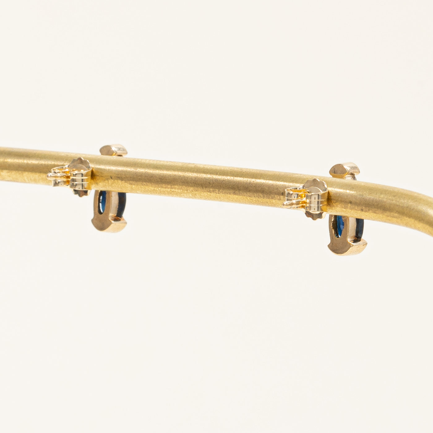 Boucles d'oreilles saphir et diamants | 0,40 ct, 0,08 ct | 