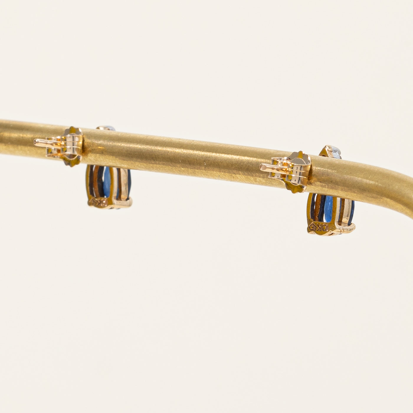 Sapphire & Diamond Earrings | 1.00ctw, 0.03ctw |