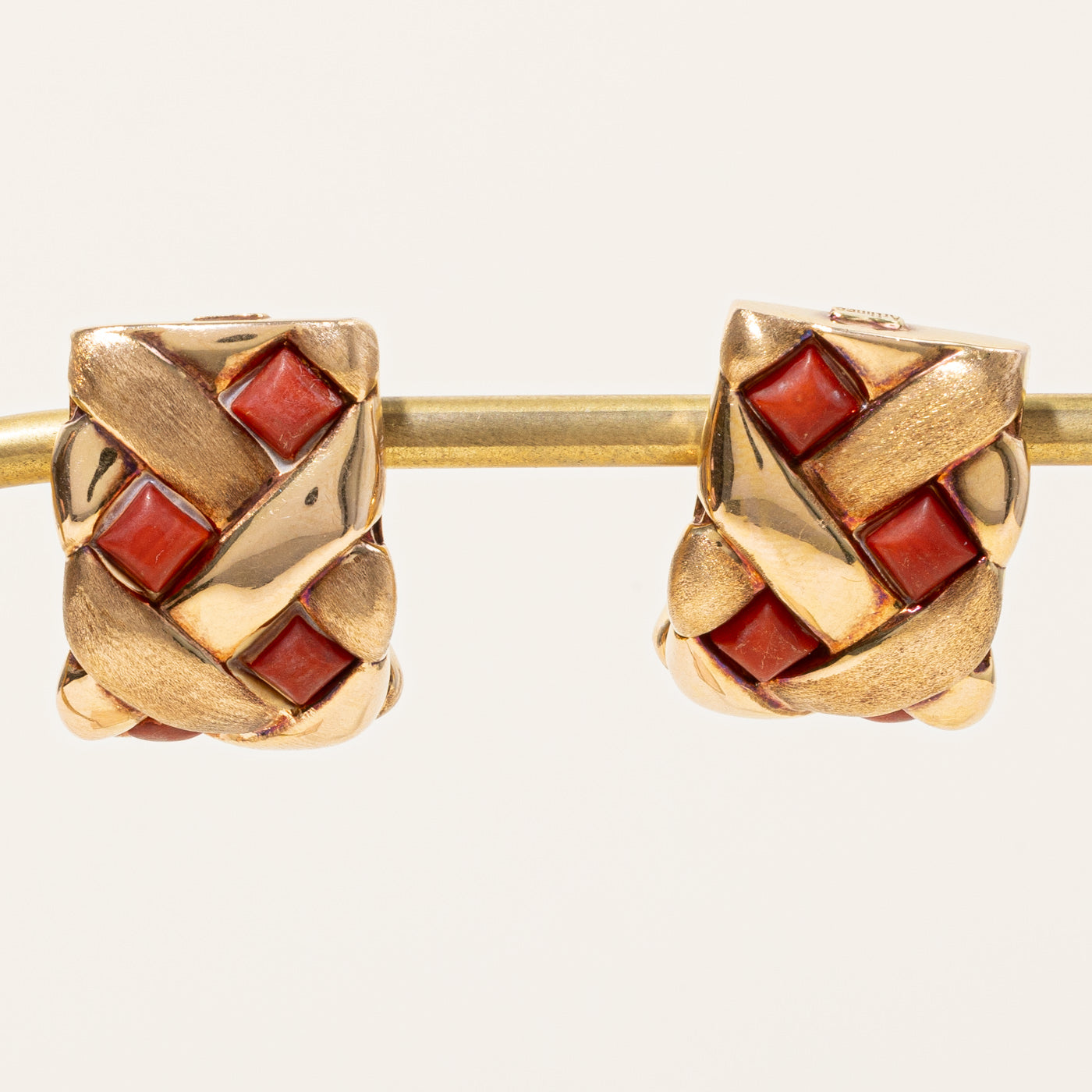 Boucles d'oreilles style tissé corail | 2,80 ct | 