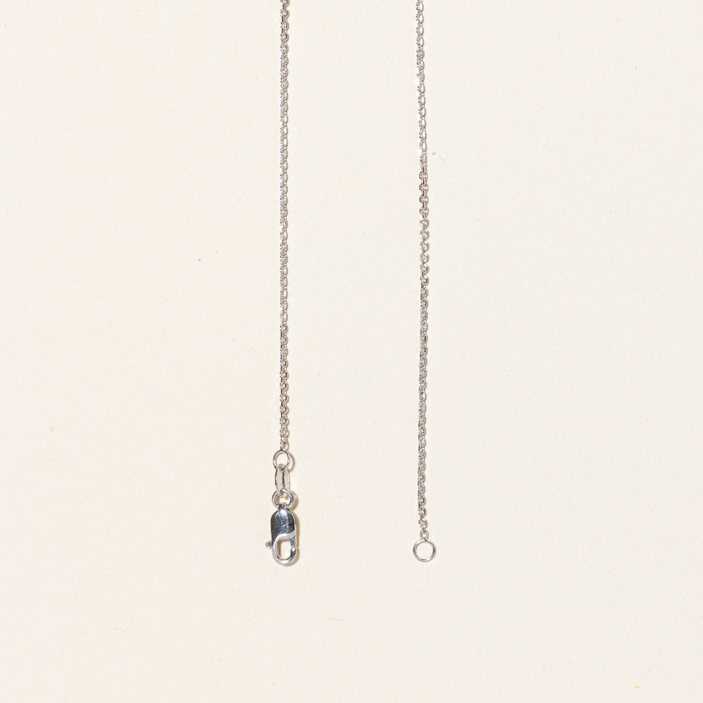 Collier pendentif couronne saphir et diamants | 0,55 ct, 0,45 ct | 40,6 cm | 