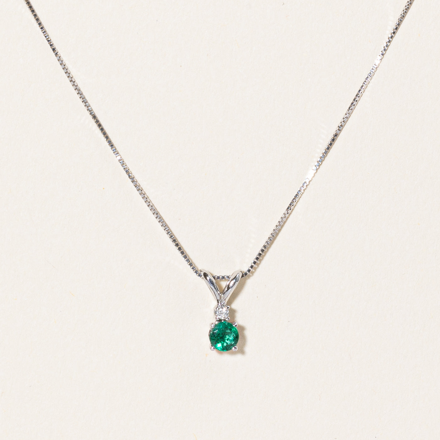 Emerald & Diamond Pendant Necklace | 0.19ct, 0.02ct | 16" |