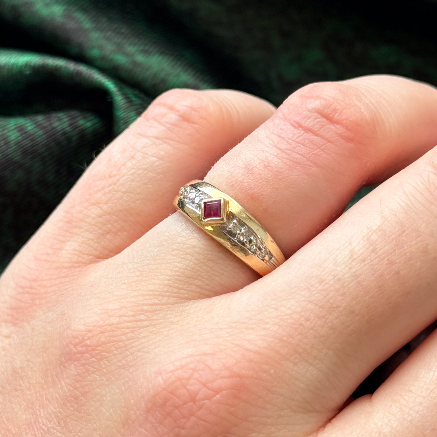 Ruby & Diamond Ring | 0.06ct, 0.02ctw | SZ 4.5 |