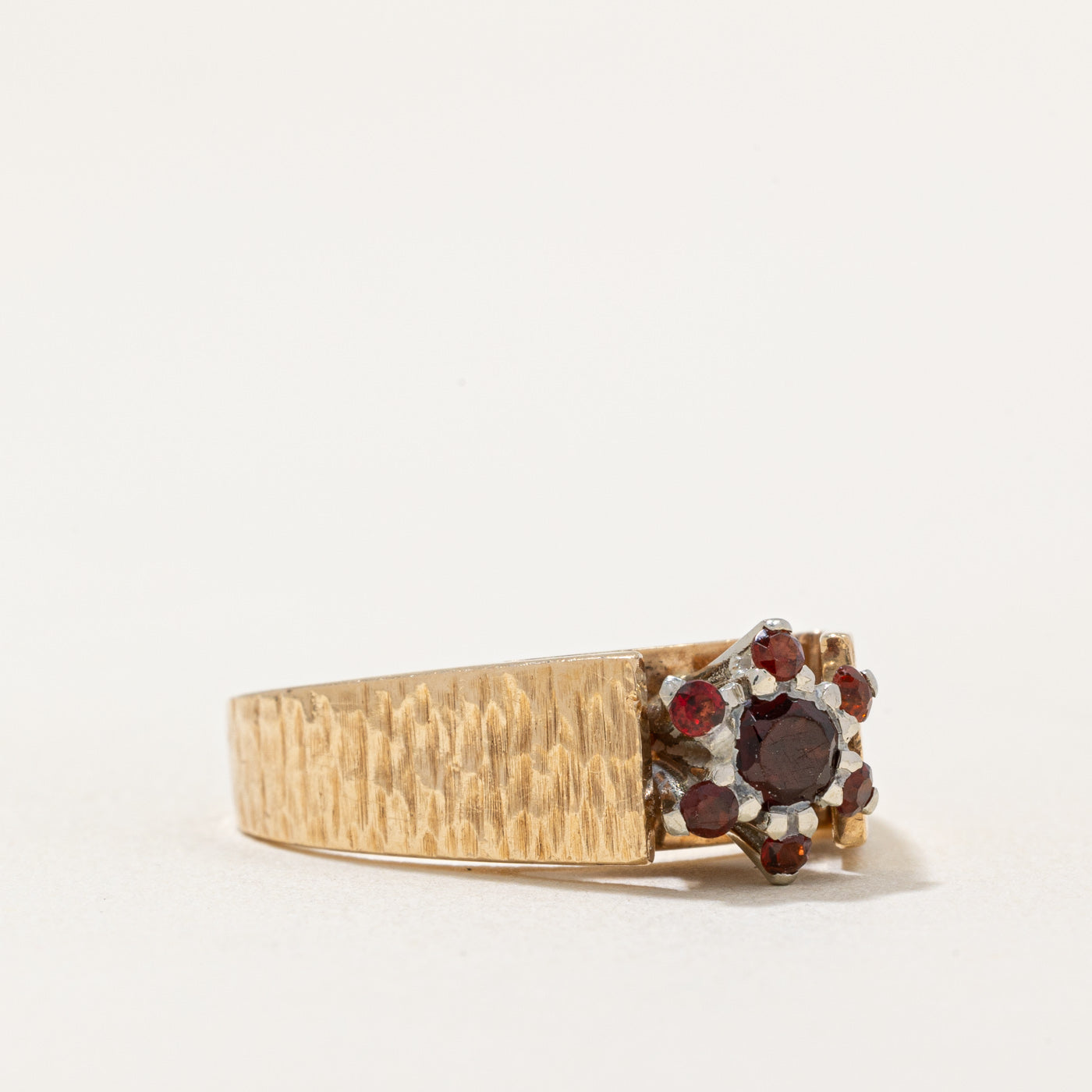 Garnet Cocktail Ring | 0.25ctw | SZ 5.5 |