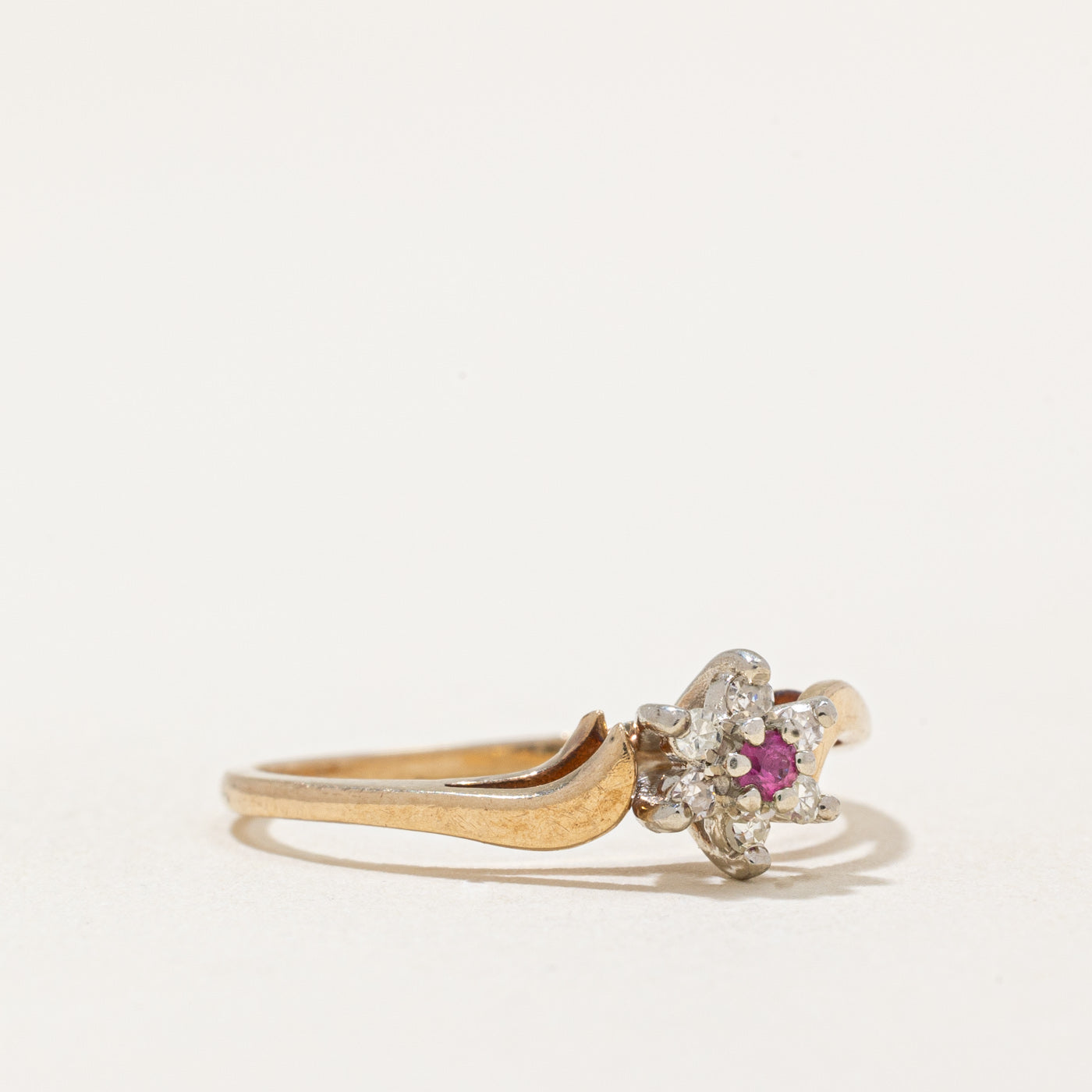 Diamond & Ruby Ring | 0.06ctw, 0.01ct | SZ 5.5 |