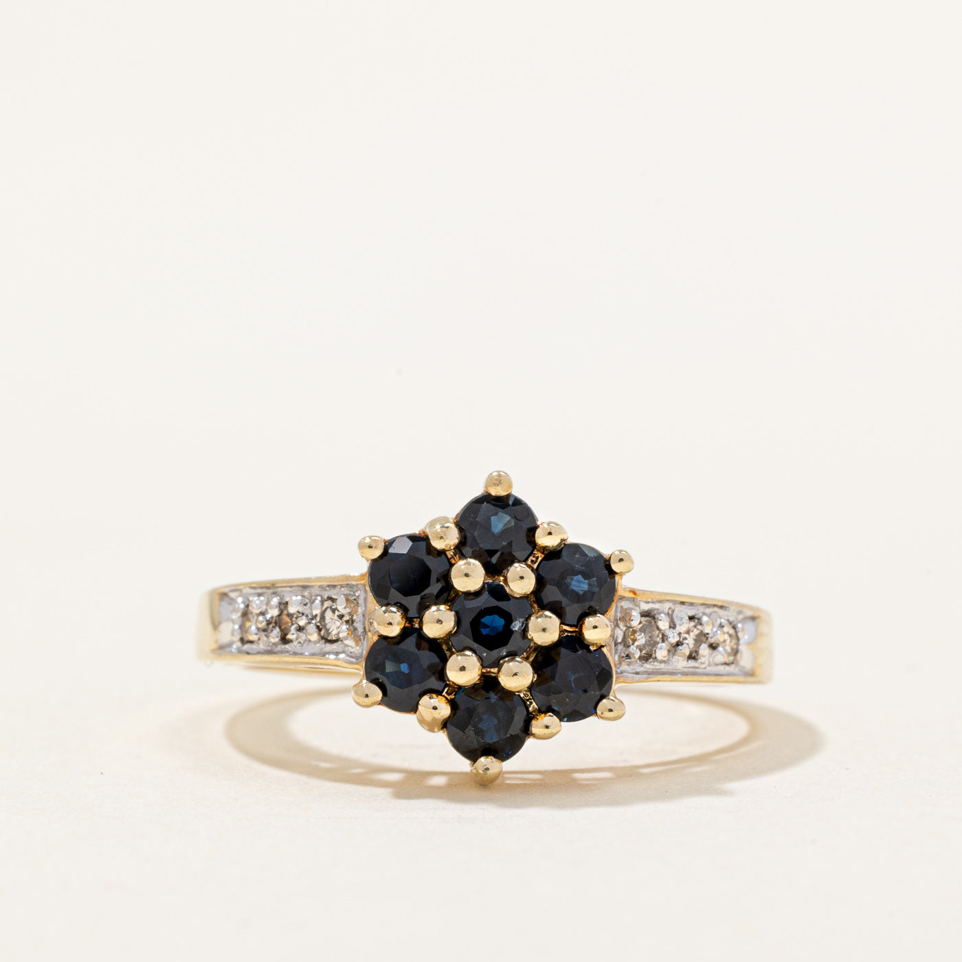 Bague cocktail saphir et diamants | 0,70 ct, 0,06 ct | Taille 6,75 | 