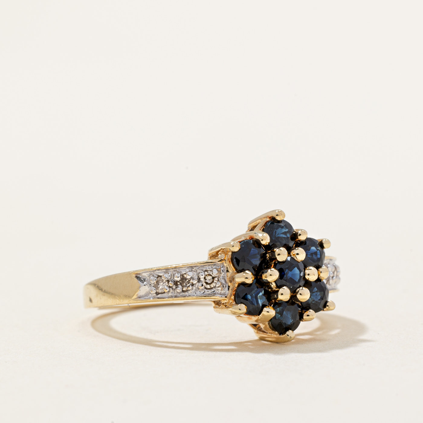 Bague cocktail saphir et diamants | 0,70 ct, 0,06 ct | Taille 6,75 | 