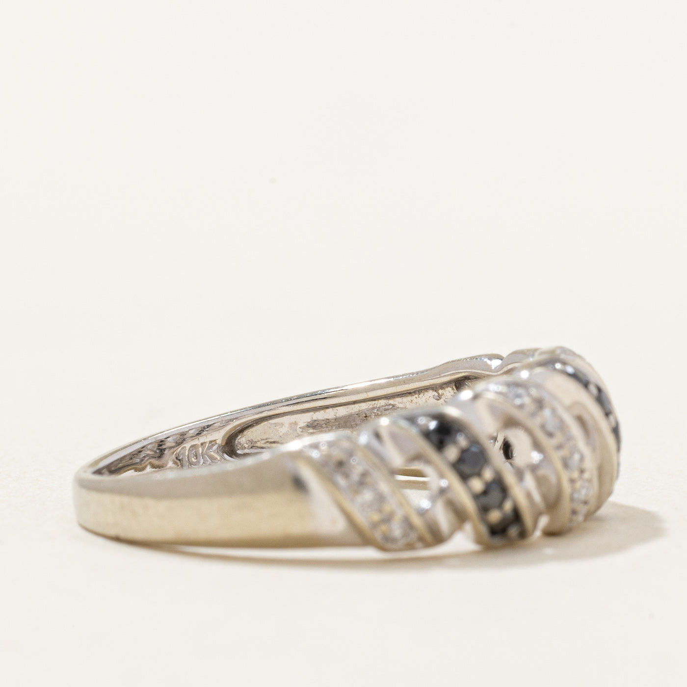 Black & White Diamond Ring | 0.20ctw | SZ 6.75 |