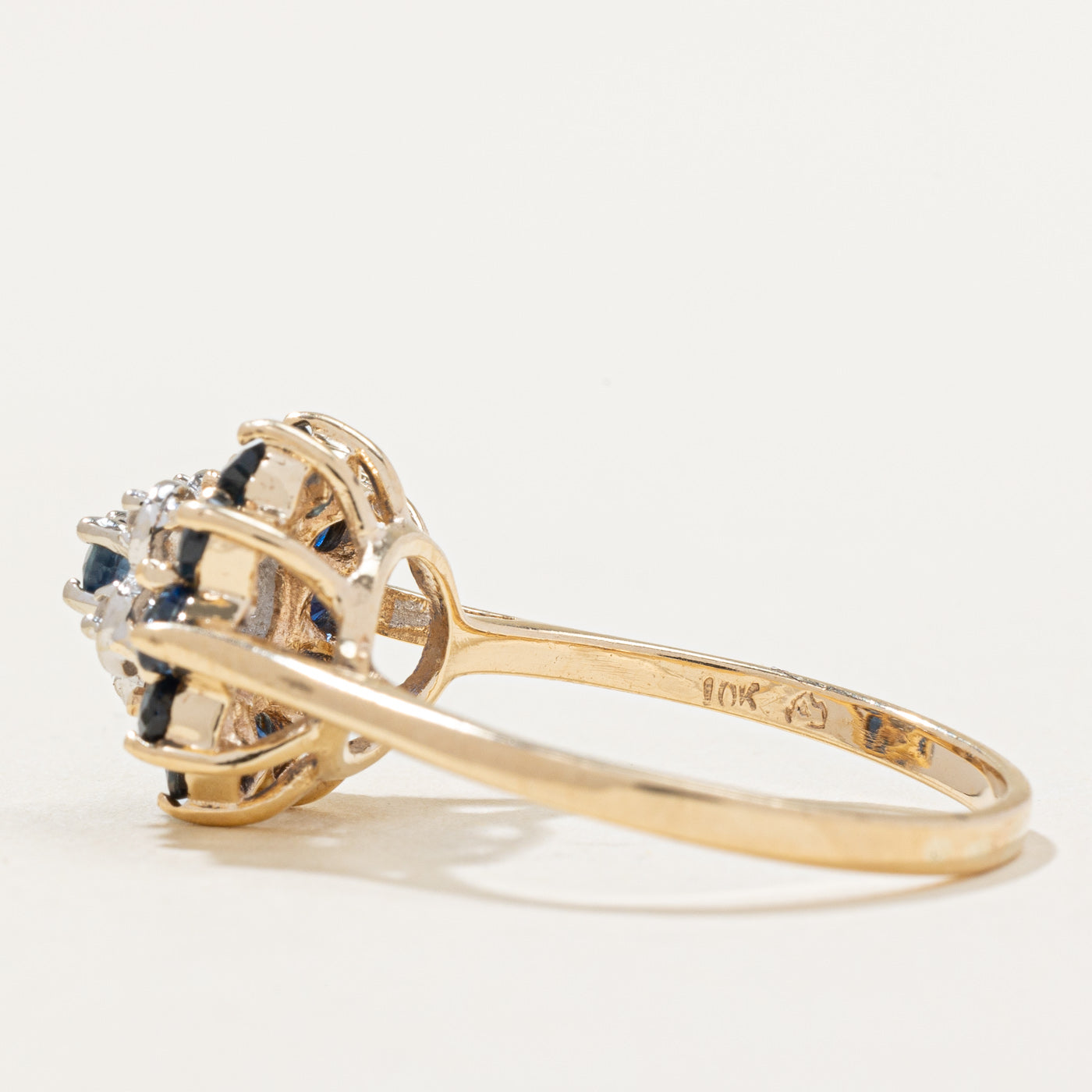 Bague cocktail saphir et diamants | 0,66 ct, 0,03 ct | Taille 7,5 | 