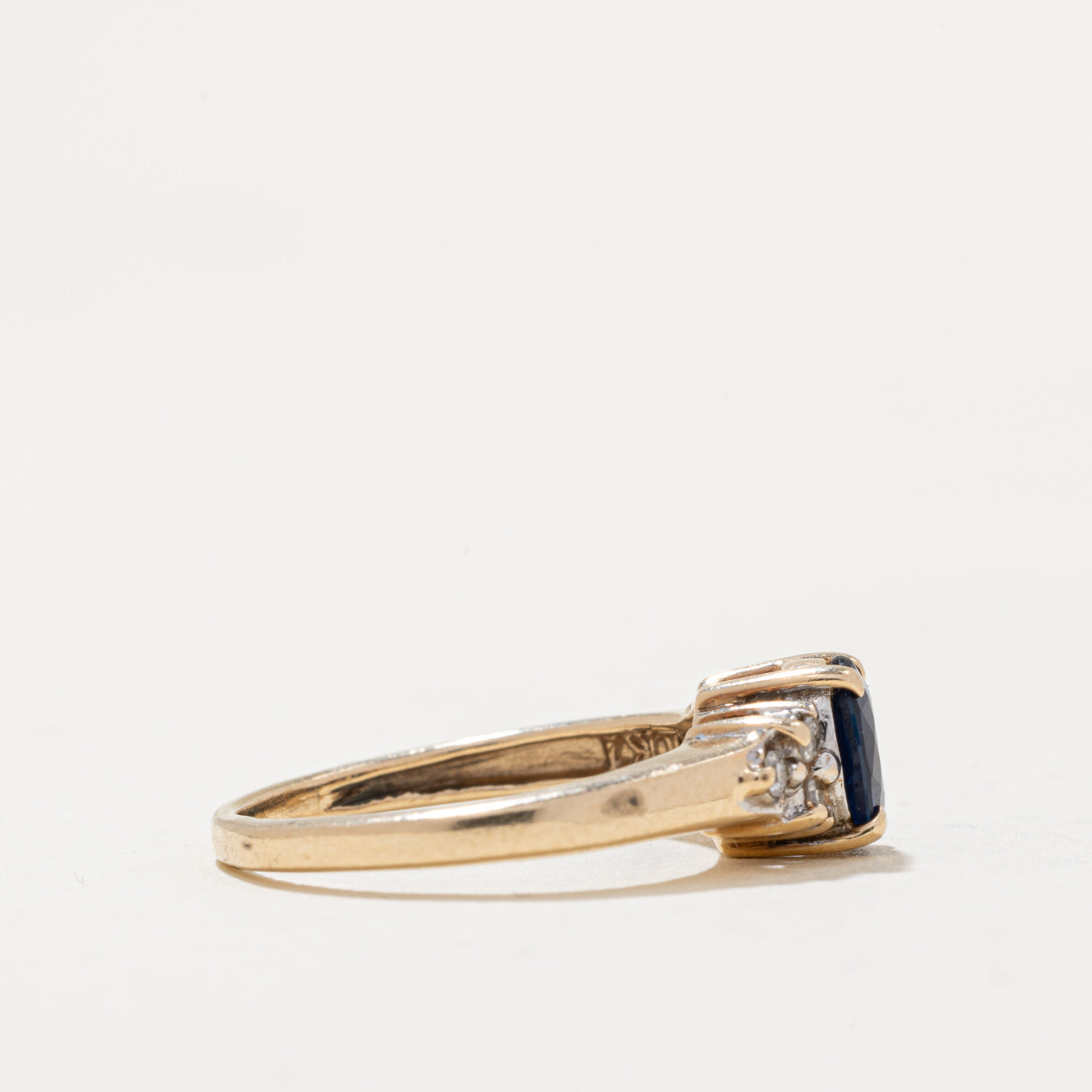 Bague cocktail saphir et diamants | 0,35 ct, 0,06 ct au total | Taille 4 | 