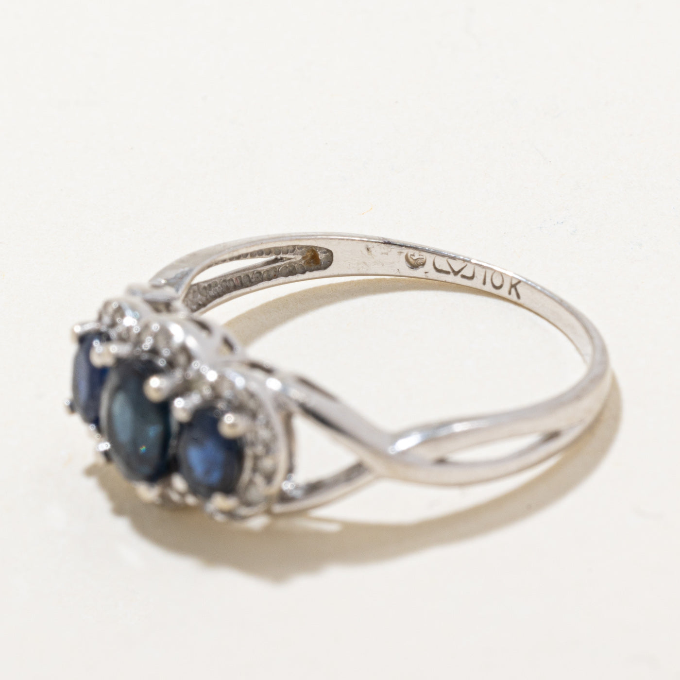 Bague saphir et diamants | 0,70 ct, 0,07 ct | Taille 6,5 | 