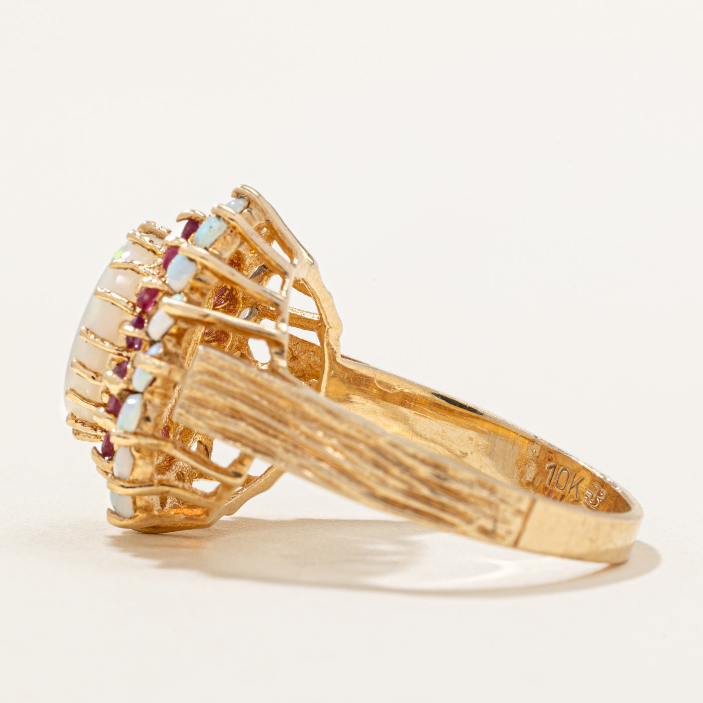 Bague cocktail opale et rubis | 1,64 ct, 0,35 ct | Taille 8,75 | 