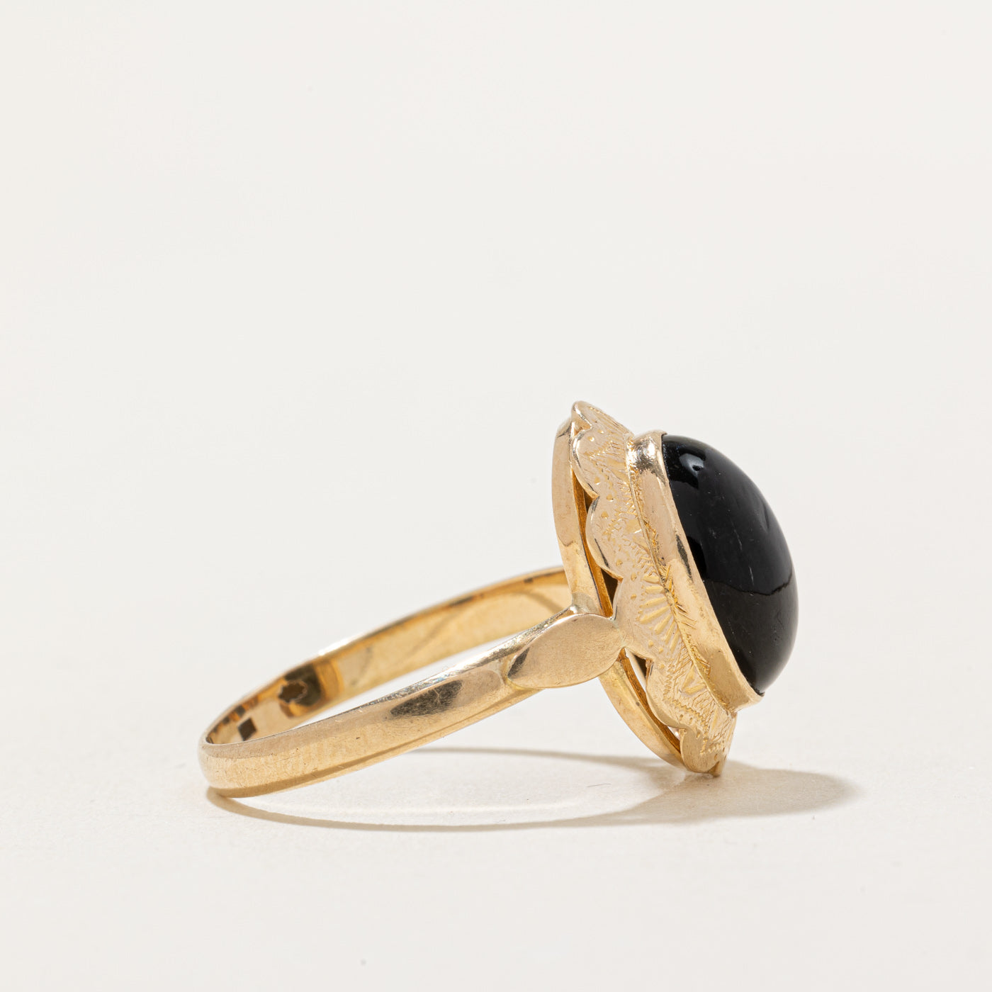 Onyx Oval Ring | 4.00ct | SZ 8.25 |
