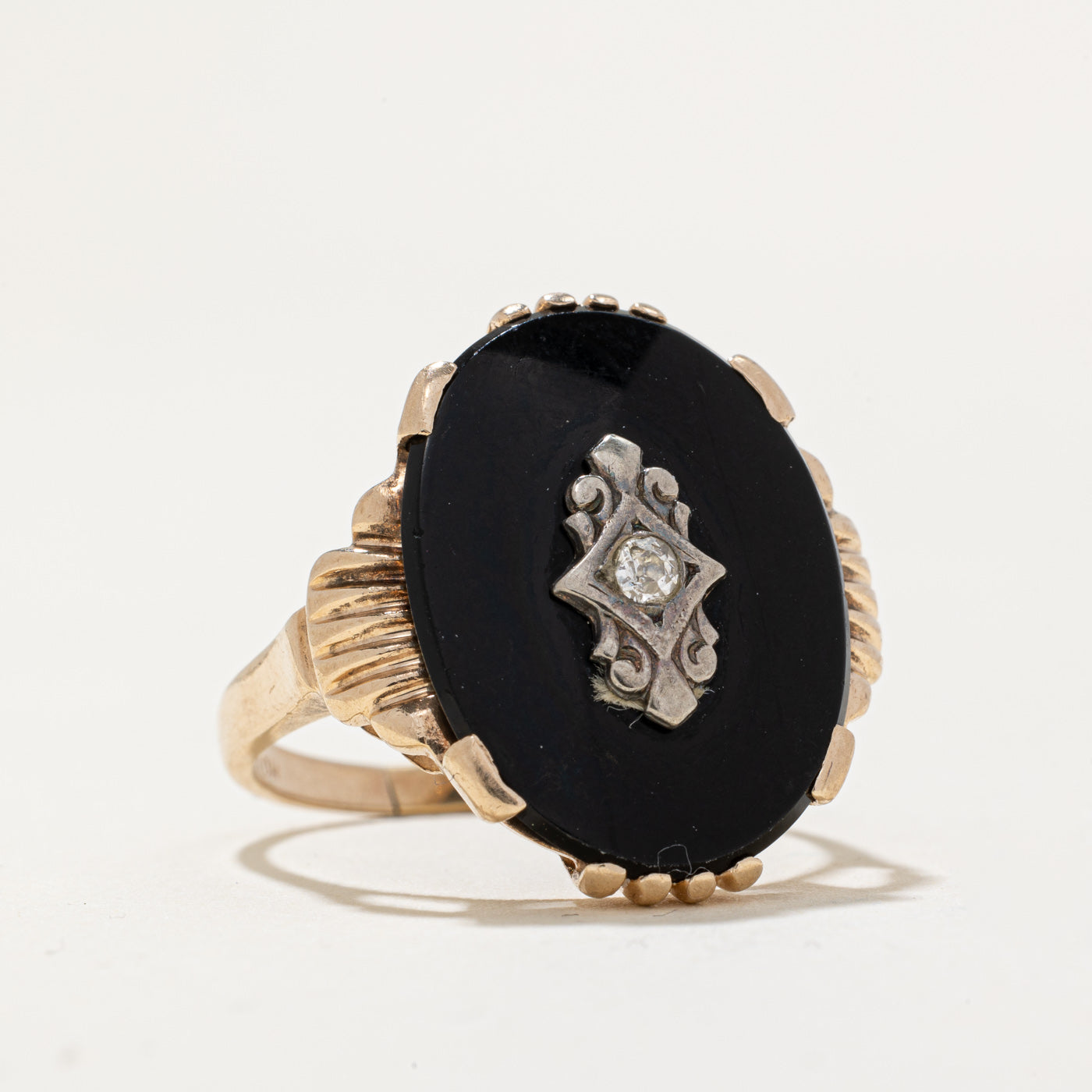 Onyx & Diamond Ring | 4.00ct, 0.05ct | SZ 8 |